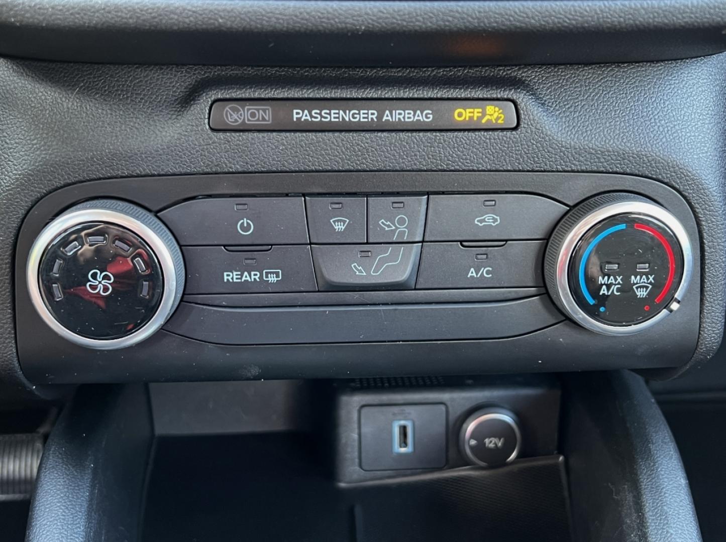 2020 WHITE /Gray Cloth FORD ESCAPE S (1FMCU9F69LU) with an 1.5L 3 Cyl. engine, Automatic transmission, located at 2990 Old Orchard Rd., Jackson, MO, 63755, 37.354214, -89.612106 - 2020 Ford Escape S 1-Owner 76xxx miles 4 Wheel Drive 1.5L 3 Cyl. Automatic Backup Camera Bluetooth Cruise Power Windows/Locks/Mirrors We have financing available and we accept trades! Fill out a credit application on our website or come by today! If you have any questions, give us a call - Photo#23