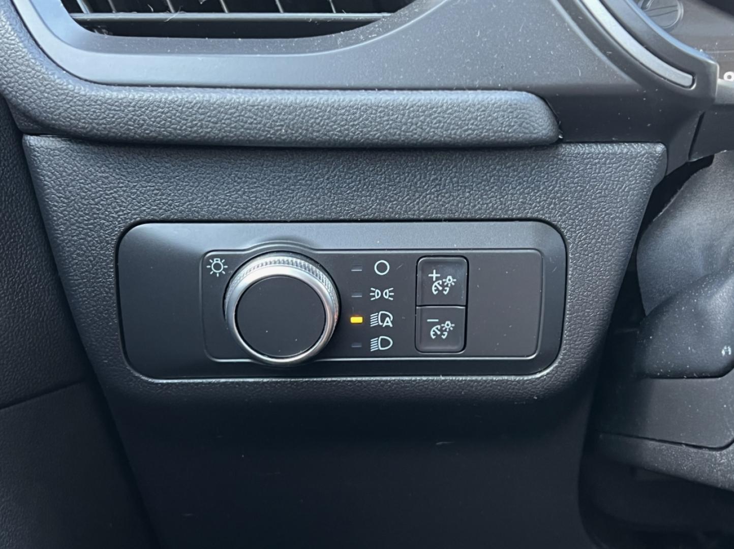 2020 WHITE /Gray Cloth FORD ESCAPE S (1FMCU9F69LU) with an 1.5L 3 Cyl. engine, Automatic transmission, located at 2990 Old Orchard Rd., Jackson, MO, 63755, 37.354214, -89.612106 - 2020 Ford Escape S 1-Owner 76xxx miles 4 Wheel Drive 1.5L 3 Cyl. Automatic Backup Camera Bluetooth Cruise Power Windows/Locks/Mirrors We have financing available and we accept trades! Fill out a credit application on our website or come by today! If you have any questions, give us a call - Photo#27