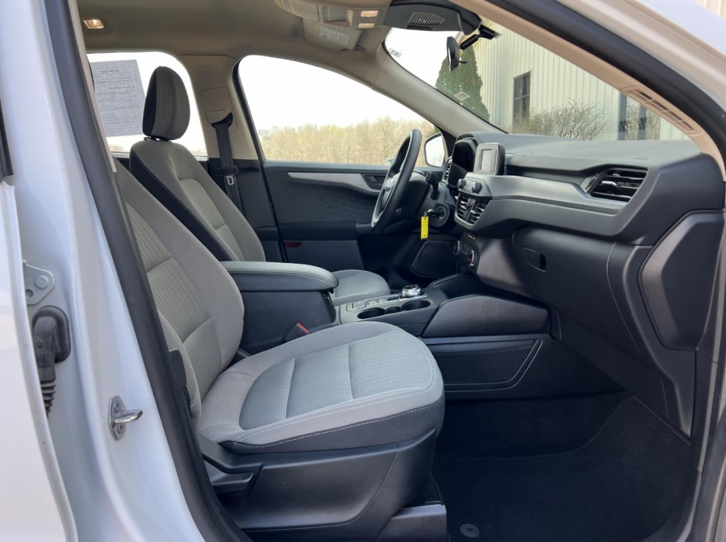 2020 WHITE /Gray Cloth FORD ESCAPE S (1FMCU9F69LU) with an 1.5L 3 Cyl. engine, Automatic transmission, located at 2990 Old Orchard Rd., Jackson, MO, 63755, 37.354214, -89.612106 - 2020 Ford Escape S 1-Owner 76xxx miles 4 Wheel Drive 1.5L 3 Cyl. Automatic Backup Camera Bluetooth Cruise Power Windows/Locks/Mirrors We have financing available and we accept trades! Fill out a credit application on our website or come by today! If you have any questions, give us a call - Photo#13