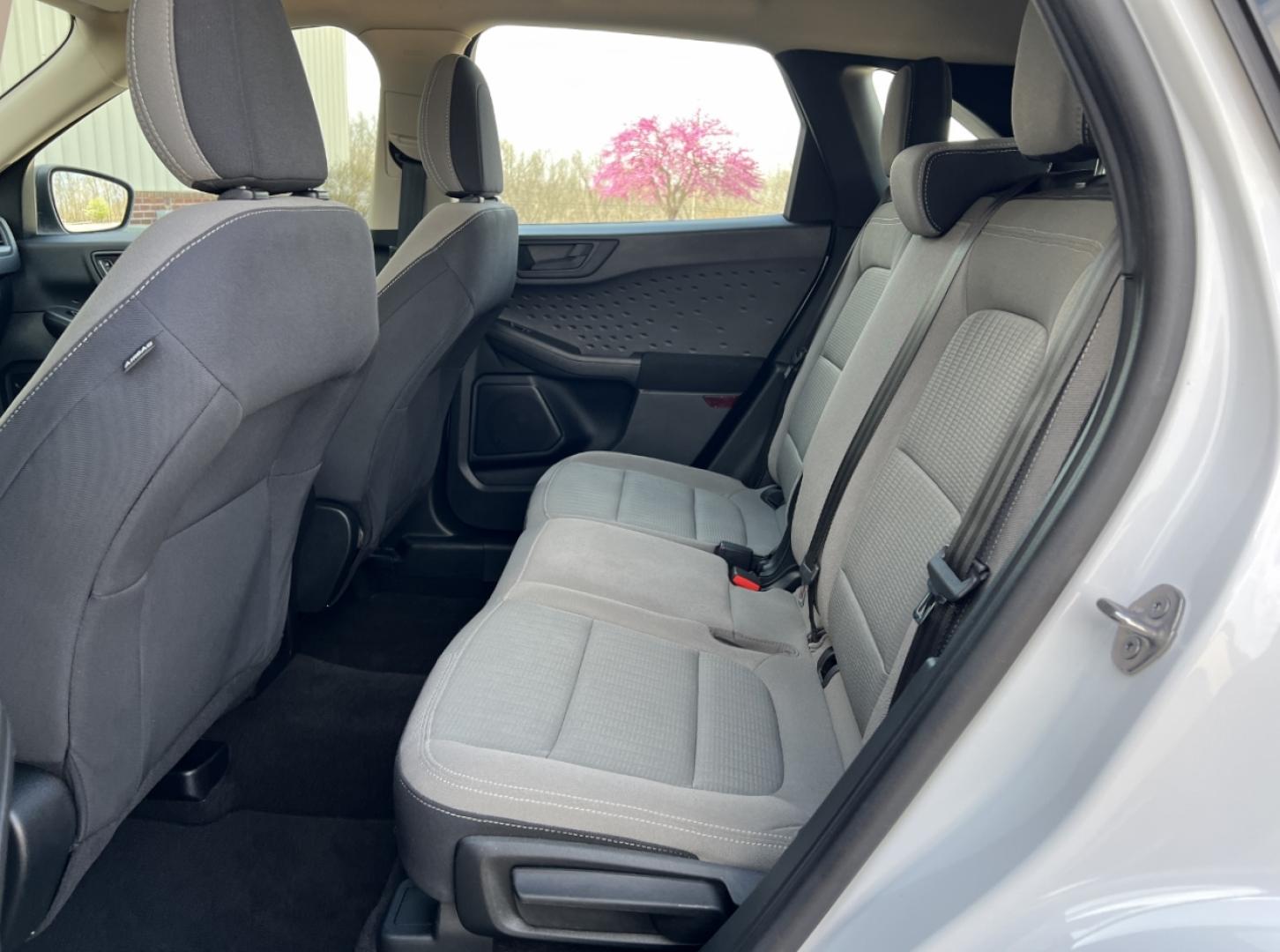 2020 WHITE /Gray Cloth FORD ESCAPE S (1FMCU9F69LU) with an 1.5L 3 Cyl. engine, Automatic transmission, located at 2990 Old Orchard Rd., Jackson, MO, 63755, 37.354214, -89.612106 - 2020 Ford Escape S 1-Owner 76xxx miles 4 Wheel Drive 1.5L 3 Cyl. Automatic Backup Camera Bluetooth Cruise Power Windows/Locks/Mirrors We have financing available and we accept trades! Fill out a credit application on our website or come by today! If you have any questions, give us a call - Photo#14
