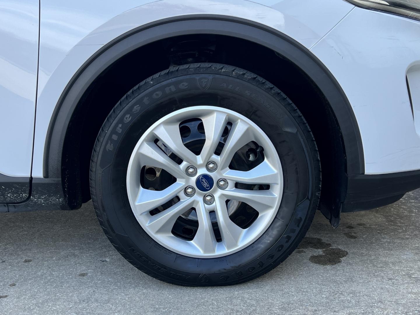 2020 WHITE /Gray Cloth FORD ESCAPE S (1FMCU9F69LU) with an 1.5L 3 Cyl. engine, Automatic transmission, located at 2990 Old Orchard Rd., Jackson, MO, 63755, 37.354214, -89.612106 - 2020 Ford Escape S 1-Owner 76xxx miles 4 Wheel Drive 1.5L 3 Cyl. Automatic Backup Camera Bluetooth Cruise Power Windows/Locks/Mirrors We have financing available and we accept trades! Fill out a credit application on our website or come by today! If you have any questions, give us a call - Photo#34