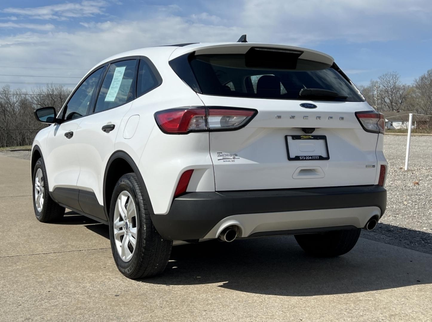 2020 WHITE /Gray Cloth FORD ESCAPE S (1FMCU9F69LU) with an 1.5L 3 Cyl. engine, Automatic transmission, located at 2990 Old Orchard Rd., Jackson, MO, 63755, 37.354214, -89.612106 - 2020 Ford Escape S 1-Owner 76xxx miles 4 Wheel Drive 1.5L 3 Cyl. Automatic Backup Camera Bluetooth Cruise Power Windows/Locks/Mirrors We have financing available and we accept trades! Fill out a credit application on our website or come by today! If you have any questions, give us a call - Photo#7