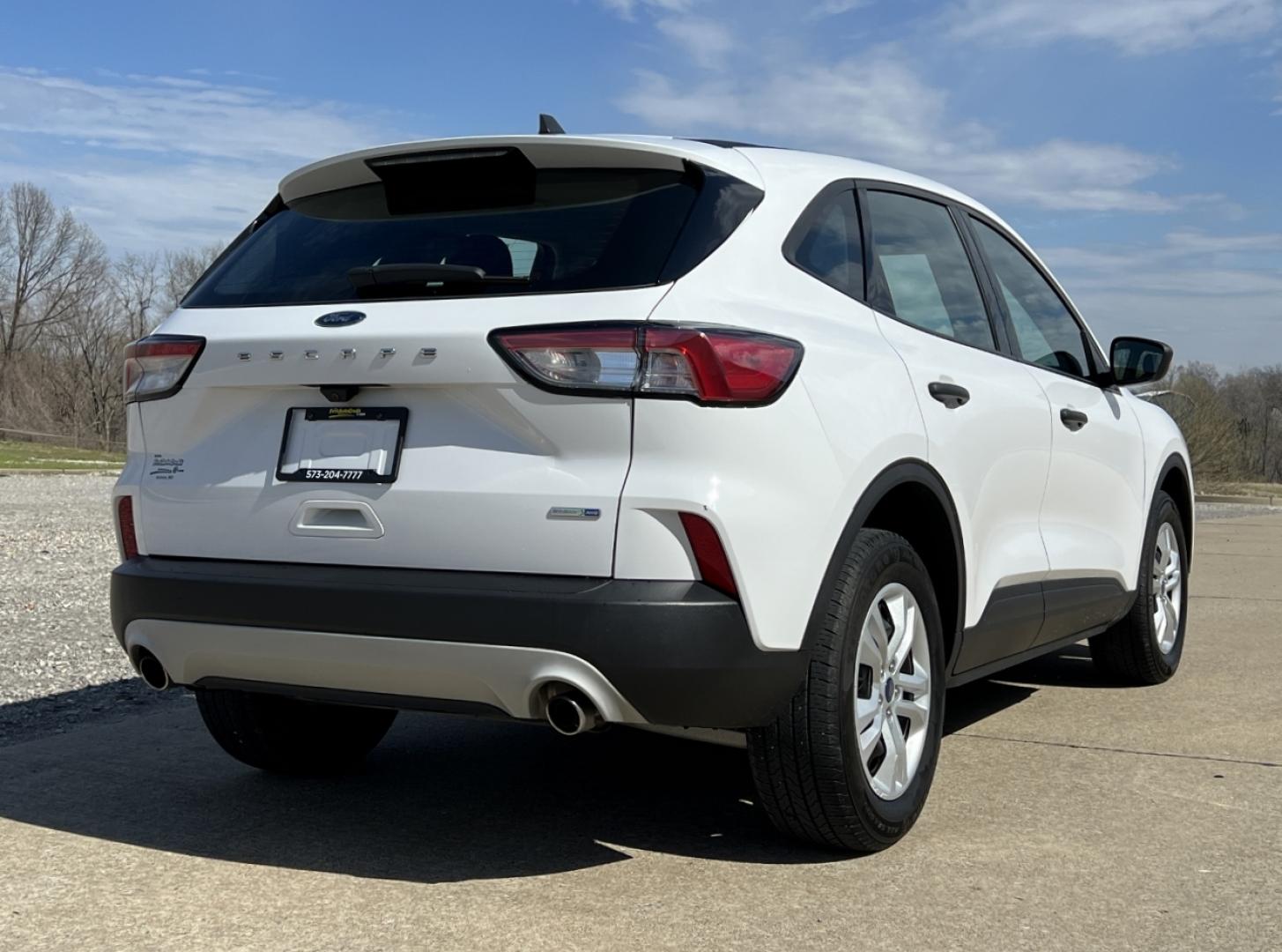 2020 WHITE /Gray Cloth FORD ESCAPE S (1FMCU9F69LU) with an 1.5L 3 Cyl. engine, Automatic transmission, located at 2990 Old Orchard Rd., Jackson, MO, 63755, 37.354214, -89.612106 - 2020 Ford Escape S 1-Owner 76xxx miles 4 Wheel Drive 1.5L 3 Cyl. Automatic Backup Camera Bluetooth Cruise Power Windows/Locks/Mirrors We have financing available and we accept trades! Fill out a credit application on our website or come by today! If you have any questions, give us a call - Photo#6