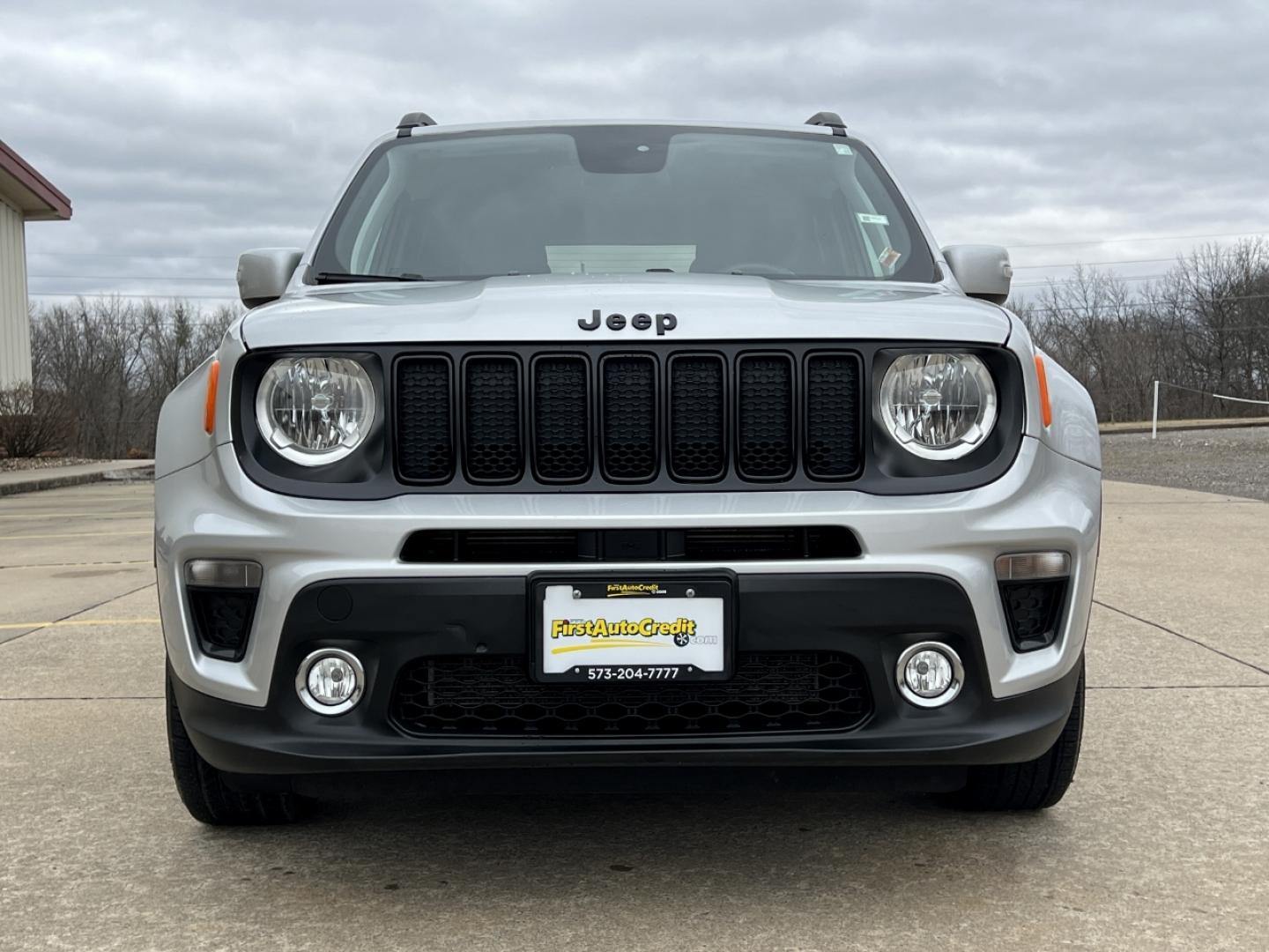 2019 SILVER /Black Cloth JEEP RENEGADE LATITUDE (ZACNJABB5KP) with an 2.4L 4 Cyl. engine, Automatic transmission, located at 2990 Old Orchard Rd., Jackson, MO, 63755, 37.354214, -89.612106 - 2019 Jeep Renegade Latitude 75xxx miles Front Wheel Drive 2.4L 4 Cyl. Automatic Backup Camera Bluetooth Cruise Power Windows/Locks/Mirrors We have financing available and we accept trades! Fill out a credit application on our website or come by today! If you have any questions, give us a c - Photo#9