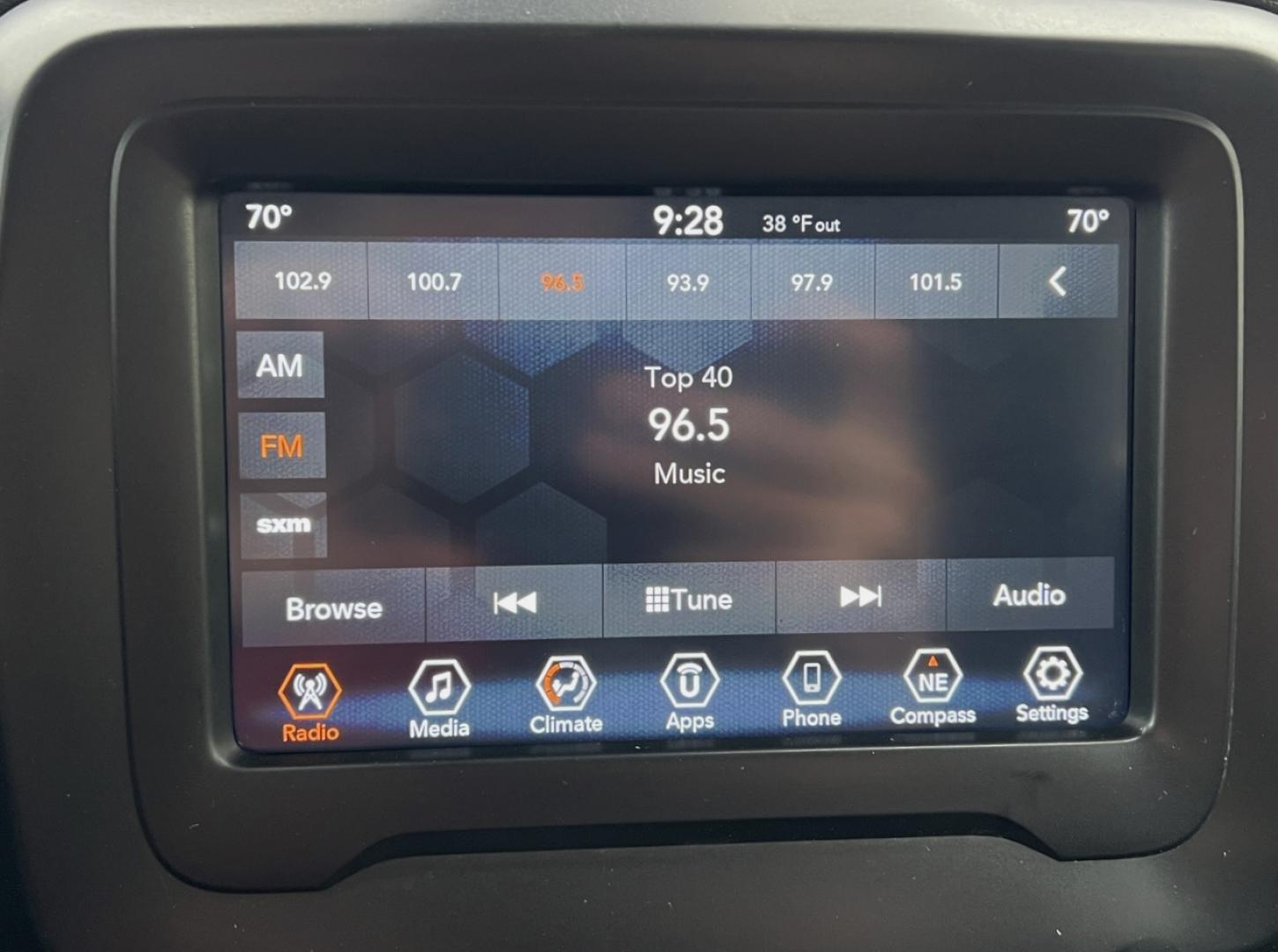 2019 SILVER /Black Cloth JEEP RENEGADE LATITUDE (ZACNJABB5KP) with an 2.4L 4 Cyl. engine, Automatic transmission, located at 2990 Old Orchard Rd., Jackson, MO, 63755, 37.354214, -89.612106 - 2019 Jeep Renegade Latitude 75xxx miles Front Wheel Drive 2.4L 4 Cyl. Automatic Backup Camera Bluetooth Cruise Power Windows/Locks/Mirrors We have financing available and we accept trades! Fill out a credit application on our website or come by today! If you have any questions, give us a c - Photo#23
