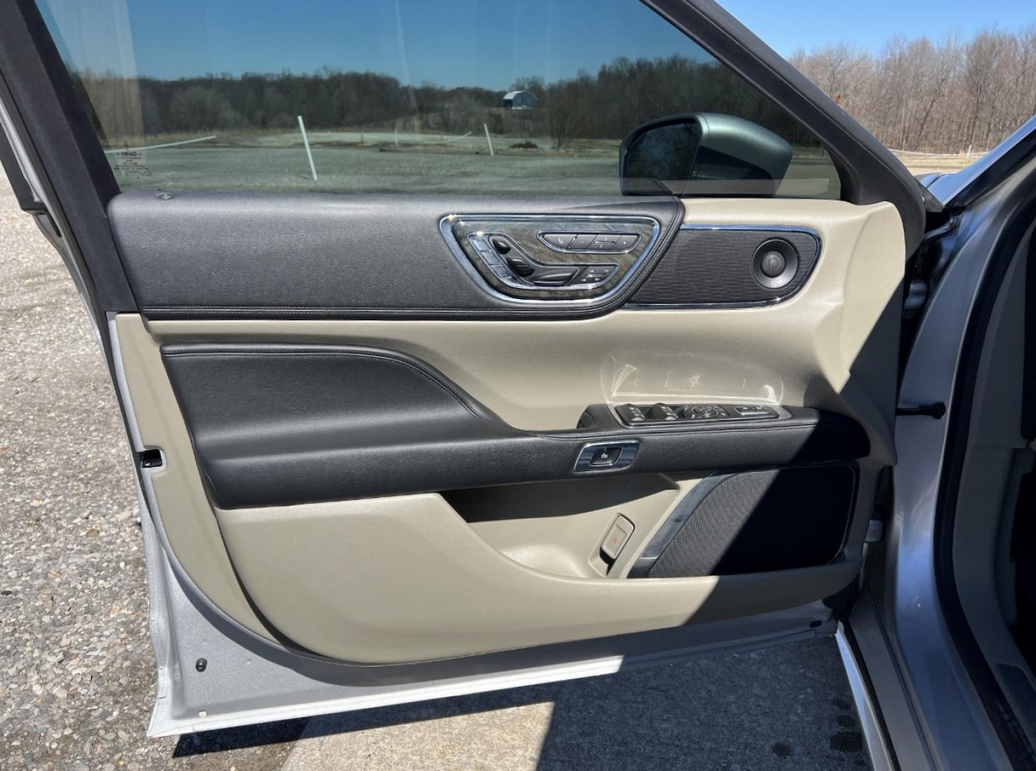 2018 SILVER /Tan Leather Lincoln Continental Reserve AWD (1LN6L9NC3J5) with an 3.0L V6 engine, Automatic transmission, located at 2990 Old Orchard Rd., Jackson, MO, 63755, 37.354214, -89.612106 - 2018 Lincoln Continental Reserve 100xxx miles All Wheel Drive 3.0L V6 Automatic Leather Navigation Power/Heated/Cooled Seats Heated Rear Seats Heating Steering Wheel Backup Camera Sunroof Bluetooth Remote Start Cruise Power Windows/Locks/Mirrors We have financing available and we acc - Photo#16