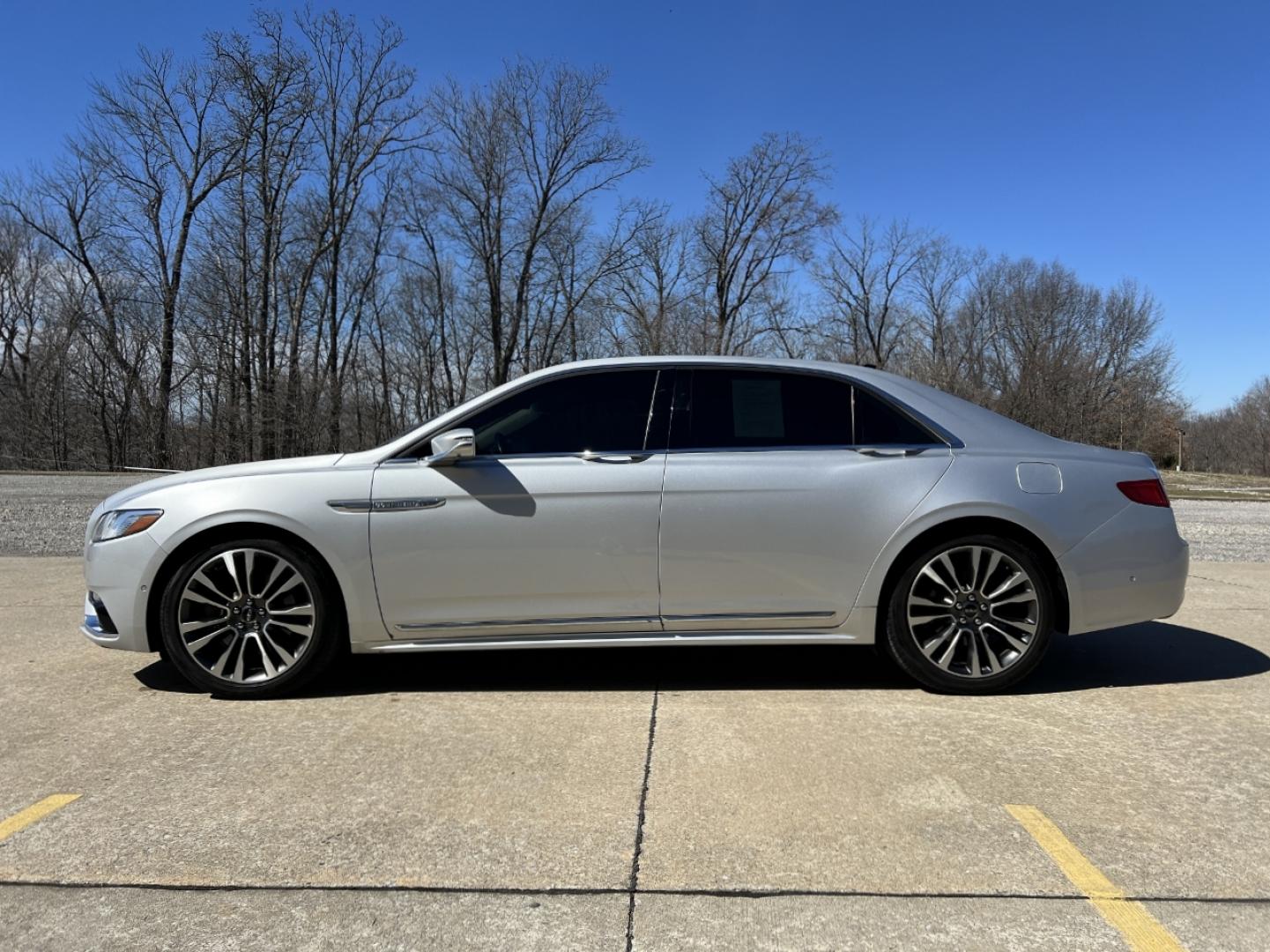 2018 SILVER /Tan Leather Lincoln Continental Reserve AWD (1LN6L9NC3J5) with an 3.0L V6 engine, Automatic transmission, located at 2990 Old Orchard Rd., Jackson, MO, 63755, 37.354214, -89.612106 - 2018 Lincoln Continental Reserve 100xxx miles All Wheel Drive 3.0L V6 Automatic Leather Navigation Power/Heated/Cooled Seats Heated Rear Seats Heating Steering Wheel Backup Camera Sunroof Bluetooth Remote Start Cruise Power Windows/Locks/Mirrors We have financing available and we acc - Photo#10