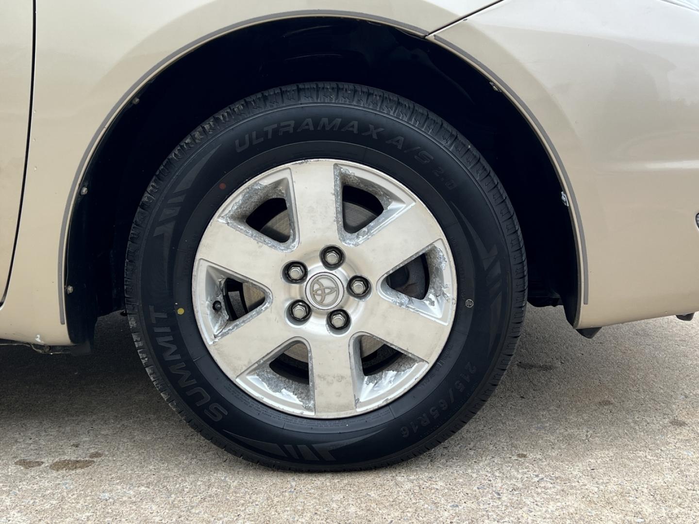 2004 GOLD /Tan Cloth TOYOTA SIENNA XLE (5TDZA22C94S) with an 3.3L V6 engine, Automatic transmission, located at 506 S. Kingshighway, Cape Girardeau, MO, 63703, 37.294994, -89.556206 - 2004 Toyota Sienna XLE 176xxx miles Front Wheel Drive 3.3L V6 Automatic 3rd Row Power Driver Seat Sunroof Cruise Power Windows/Locks/Mirrors We have financing available and we accept trades! Fill out a credit application on our website or come by today! If you have any questions, give us - Photo#39