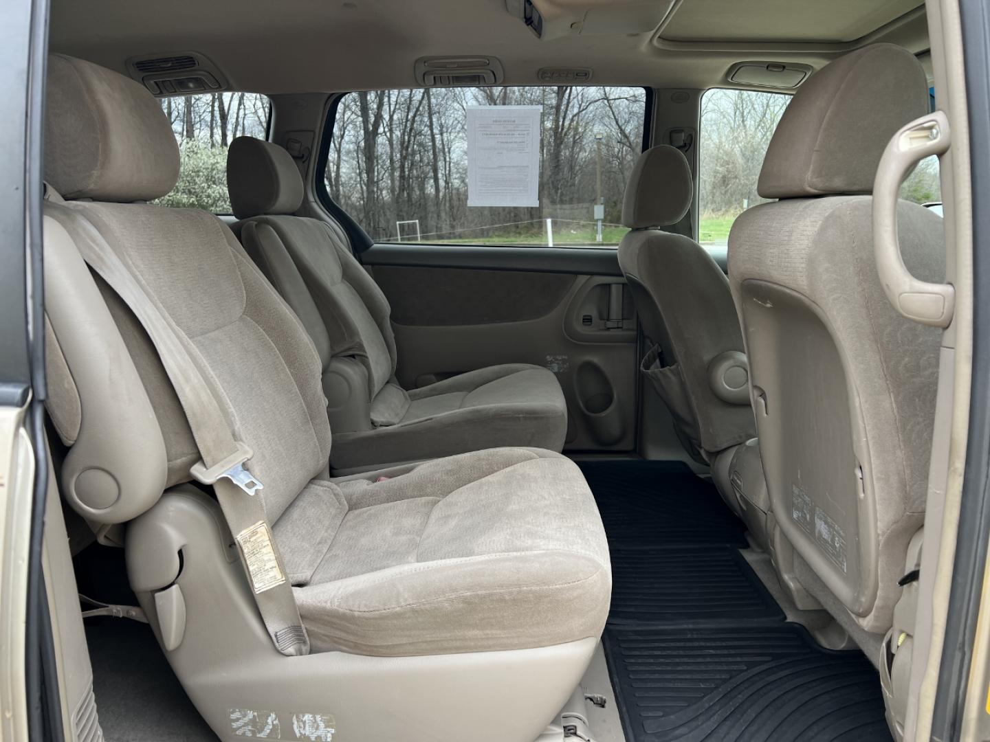 2004 GOLD /Tan Cloth TOYOTA SIENNA XLE (5TDZA22C94S) with an 3.3L V6 engine, Automatic transmission, located at 506 S. Kingshighway, Cape Girardeau, MO, 63703, 37.294994, -89.556206 - 2004 Toyota Sienna XLE 176xxx miles Front Wheel Drive 3.3L V6 Automatic 3rd Row Power Driver Seat Sunroof Cruise Power Windows/Locks/Mirrors We have financing available and we accept trades! Fill out a credit application on our website or come by today! If you have any questions, give us - Photo#16