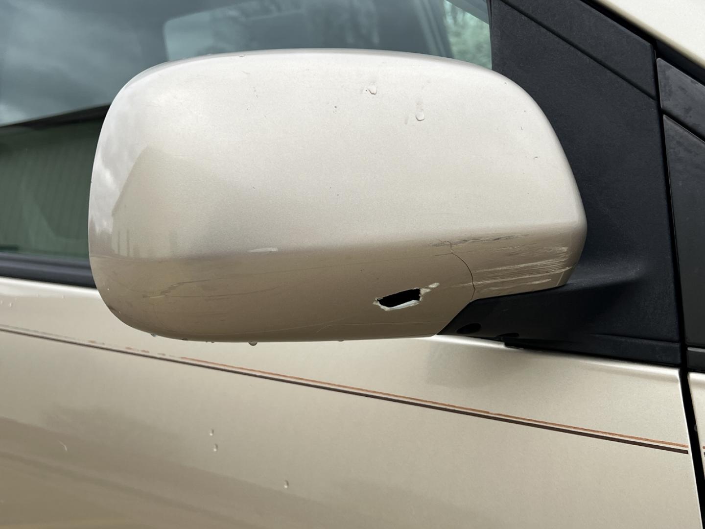 2004 GOLD /Tan Cloth TOYOTA SIENNA XLE (5TDZA22C94S) with an 3.3L V6 engine, Automatic transmission, located at 506 S. Kingshighway, Cape Girardeau, MO, 63703, 37.294994, -89.556206 - 2004 Toyota Sienna XLE 176xxx miles Front Wheel Drive 3.3L V6 Automatic 3rd Row Power Driver Seat Sunroof Cruise Power Windows/Locks/Mirrors We have financing available and we accept trades! Fill out a credit application on our website or come by today! If you have any questions, give us - Photo#50