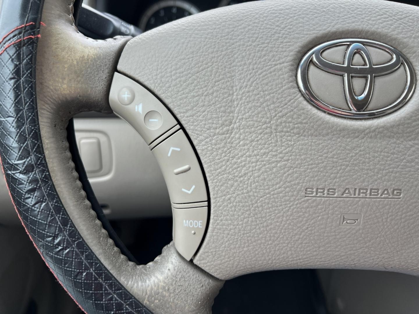 2004 GOLD /Tan Cloth TOYOTA SIENNA XLE (5TDZA22C94S) with an 3.3L V6 engine, Automatic transmission, located at 506 S. Kingshighway, Cape Girardeau, MO, 63703, 37.294994, -89.556206 - 2004 Toyota Sienna XLE 176xxx miles Front Wheel Drive 3.3L V6 Automatic 3rd Row Power Driver Seat Sunroof Cruise Power Windows/Locks/Mirrors We have financing available and we accept trades! Fill out a credit application on our website or come by today! If you have any questions, give us - Photo#21
