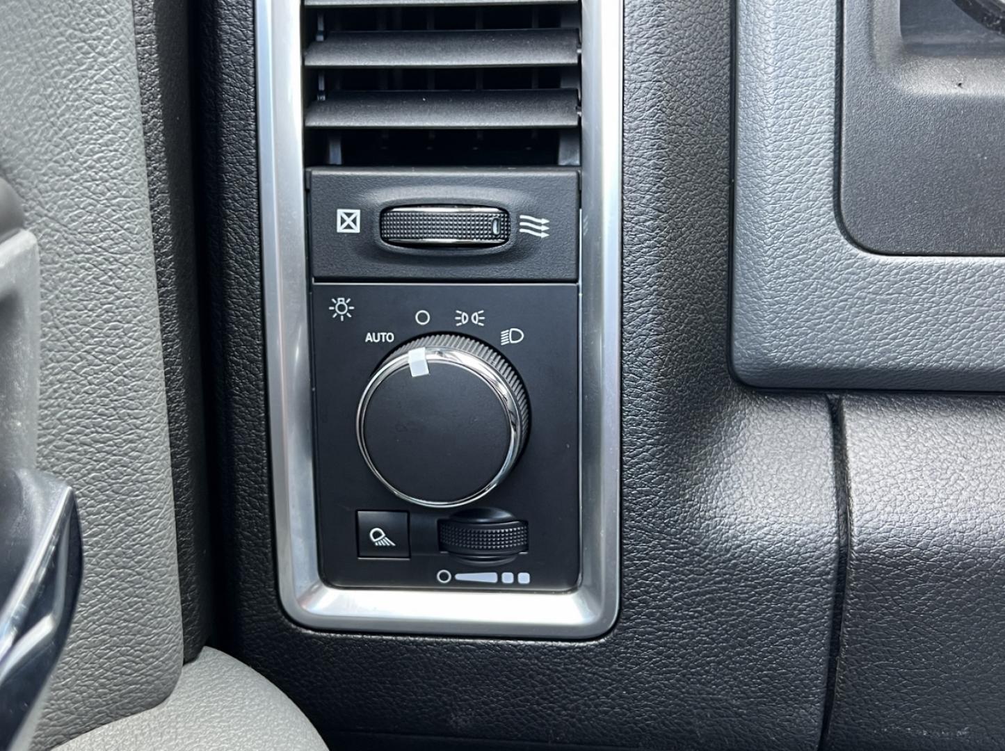 2019 MAROON /Gray Cloth RAM 1500 CLASSIC SLT (1C6RR7TT3KS) with an 5.7L V8 engine, Automatic transmission, located at 2990 Old Orchard Rd., Jackson, MO, 63755, 37.354214, -89.612106 - 2019 Ram 1500 Classic SLT 184xxx miles 4x4 5.7L V8 HEMI Automatic Backup Camera Bluetooth Cruise Power Windows/Locks/Mirrors We have financing available and we accept trades! Fill out a credit application on our website or come by today! If you have any questions, give us a call at (573) 2 - Photo#28