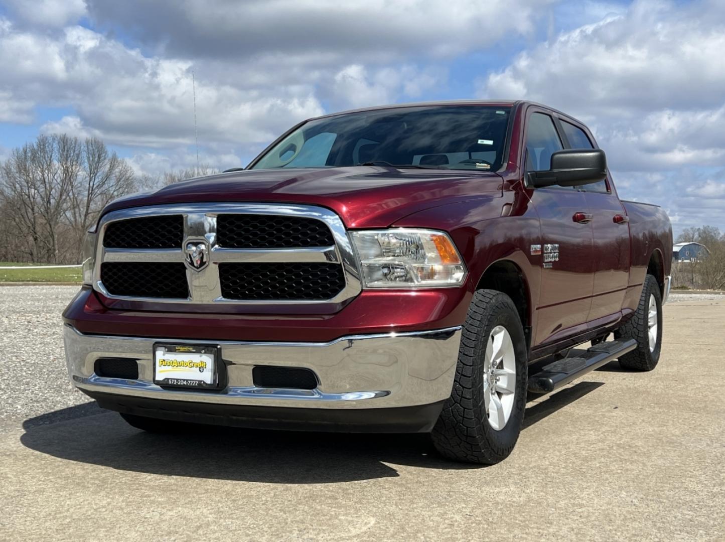 2019 MAROON /Gray Cloth RAM 1500 CLASSIC SLT (1C6RR7TT3KS) with an 5.7L V8 engine, Automatic transmission, located at 2990 Old Orchard Rd., Jackson, MO, 63755, 37.354214, -89.612106 - 2019 Ram 1500 Classic SLT 184xxx miles 4x4 5.7L V8 HEMI Automatic Backup Camera Bluetooth Cruise Power Windows/Locks/Mirrors We have financing available and we accept trades! Fill out a credit application on our website or come by today! If you have any questions, give us a call at (573) 2 - Photo#4