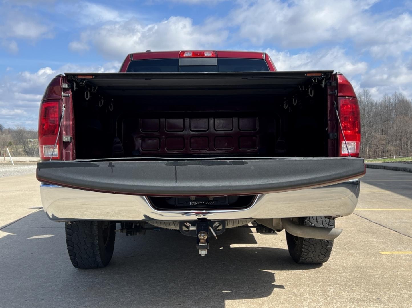 2019 MAROON /Gray Cloth RAM 1500 CLASSIC SLT (1C6RR7TT3KS) with an 5.7L V8 engine, Automatic transmission, located at 2990 Old Orchard Rd., Jackson, MO, 63755, 37.354214, -89.612106 - 2019 Ram 1500 Classic SLT 184xxx miles 4x4 5.7L V8 HEMI Automatic Backup Camera Bluetooth Cruise Power Windows/Locks/Mirrors We have financing available and we accept trades! Fill out a credit application on our website or come by today! If you have any questions, give us a call at (573) 2 - Photo#17
