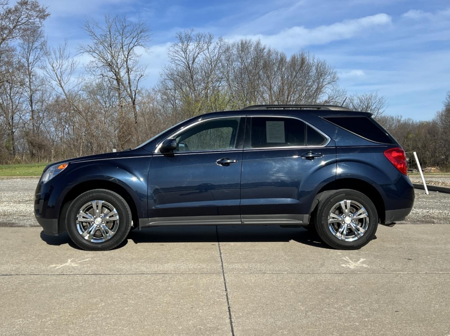 2015 BLUE /Black Cloth CHEVROLET EQUINOX LT (2GNALBEK3F1) with an 2.4L 4 Cyl. engine, Automatic transmission, located at 2990 Old Orchard Rd., Jackson, MO, 63755, 37.354214, -89.612106 - 2015 Chevrolet Equinox LT 102xxx miles Front Wheel Drive 2.4L 4 Cyl. Automatic Backup Camera Power Driver Seat Bluetooth Remote Start Cruise Power Windows/Locks/Mirrors We have financing available and we accept trades! Fill out a credit application on our website or come by today! If you - Photo#6