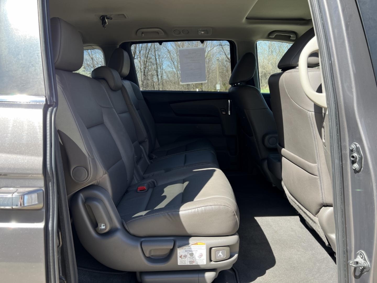 2016 GREY /Gray Leather HONDA ODYSSEY EXL (5FNRL5H60GB) with an 3.5L V6 engine, Automatic transmission, located at 2990 Old Orchard Rd., Jackson, MO, 63755, 37.354214, -89.612106 - 2016 Honda Odyssey EX-L 1-Owner 178xxx miles Front Wheel Drive 3.5L V6 Automatic Leather 3rd Row Power/Heated Seats Backup Camera Sunroof Bluetooth Cruise Power Windows/Locks/Mirrors We have financing available and we accept trades! Fill out a credit application on our website or come - Photo#18
