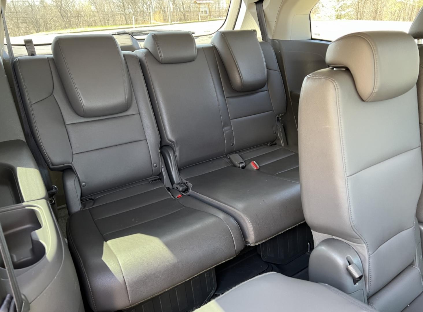 2016 GREY /Gray Leather HONDA ODYSSEY EXL (5FNRL5H60GB) with an 3.5L V6 engine, Automatic transmission, located at 2990 Old Orchard Rd., Jackson, MO, 63755, 37.354214, -89.612106 - 2016 Honda Odyssey EX-L 1-Owner 178xxx miles Front Wheel Drive 3.5L V6 Automatic Leather 3rd Row Power/Heated Seats Backup Camera Sunroof Bluetooth Cruise Power Windows/Locks/Mirrors We have financing available and we accept trades! Fill out a credit application on our website or come - Photo#19