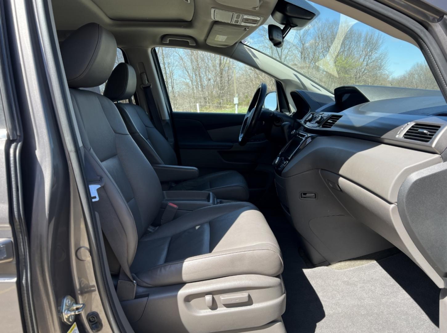 2016 GREY /Gray Leather HONDA ODYSSEY EXL (5FNRL5H60GB) with an 3.5L V6 engine, Automatic transmission, located at 2990 Old Orchard Rd., Jackson, MO, 63755, 37.354214, -89.612106 - 2016 Honda Odyssey EX-L 1-Owner 178xxx miles Front Wheel Drive 3.5L V6 Automatic Leather 3rd Row Power/Heated Seats Backup Camera Sunroof Bluetooth Cruise Power Windows/Locks/Mirrors We have financing available and we accept trades! Fill out a credit application on our website or come - Photo#16