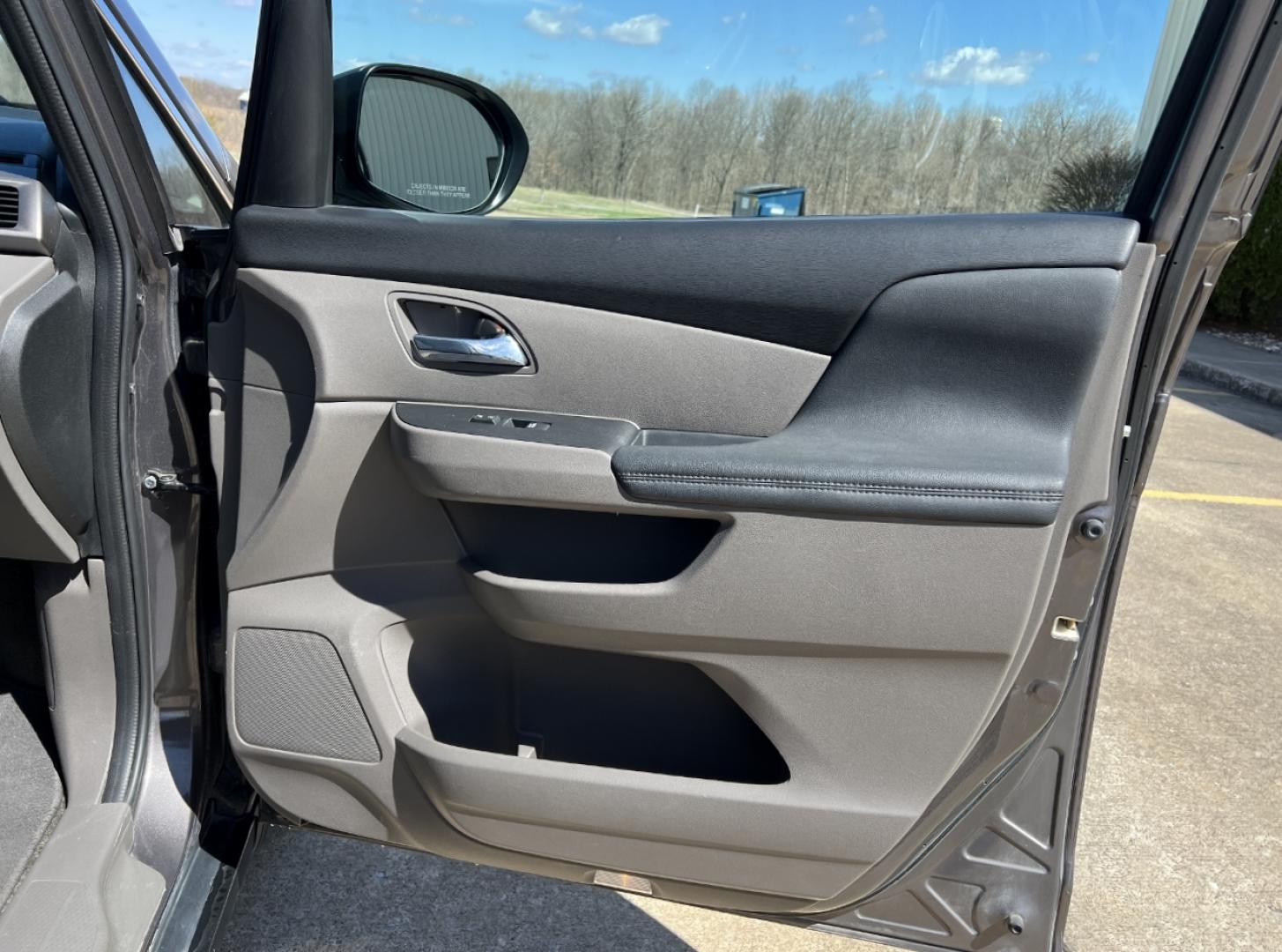 2016 GREY /Gray Leather HONDA ODYSSEY EXL (5FNRL5H60GB) with an 3.5L V6 engine, Automatic transmission, located at 2990 Old Orchard Rd., Jackson, MO, 63755, 37.354214, -89.612106 - 2016 Honda Odyssey EX-L 1-Owner 178xxx miles Front Wheel Drive 3.5L V6 Automatic Leather 3rd Row Power/Heated Seats Backup Camera Sunroof Bluetooth Cruise Power Windows/Locks/Mirrors We have financing available and we accept trades! Fill out a credit application on our website or come - Photo#15