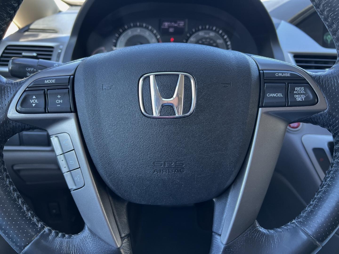2016 GREY /Gray Leather HONDA ODYSSEY EXL (5FNRL5H60GB) with an 3.5L V6 engine, Automatic transmission, located at 2990 Old Orchard Rd., Jackson, MO, 63755, 37.354214, -89.612106 - 2016 Honda Odyssey EX-L 1-Owner 178xxx miles Front Wheel Drive 3.5L V6 Automatic Leather 3rd Row Power/Heated Seats Backup Camera Sunroof Bluetooth Cruise Power Windows/Locks/Mirrors We have financing available and we accept trades! Fill out a credit application on our website or come - Photo#24