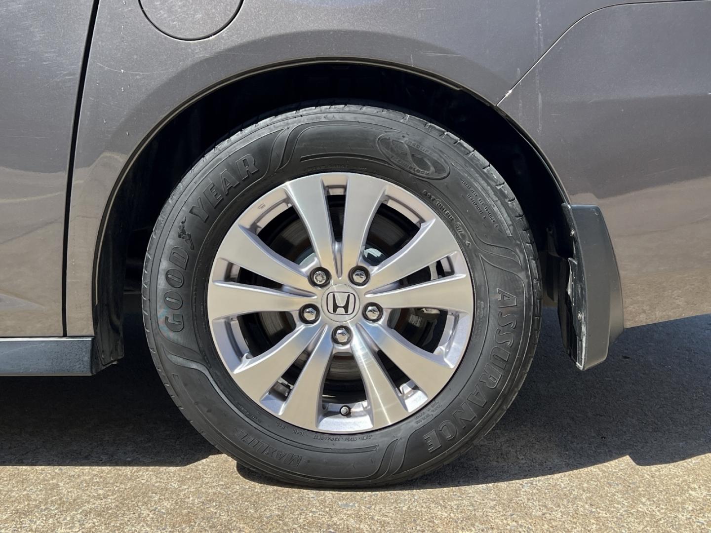 2016 GREY /Gray Leather HONDA ODYSSEY EXL (5FNRL5H60GB) with an 3.5L V6 engine, Automatic transmission, located at 2990 Old Orchard Rd., Jackson, MO, 63755, 37.354214, -89.612106 - 2016 Honda Odyssey EX-L 1-Owner 178xxx miles Front Wheel Drive 3.5L V6 Automatic Leather 3rd Row Power/Heated Seats Backup Camera Sunroof Bluetooth Cruise Power Windows/Locks/Mirrors We have financing available and we accept trades! Fill out a credit application on our website or come - Photo#39