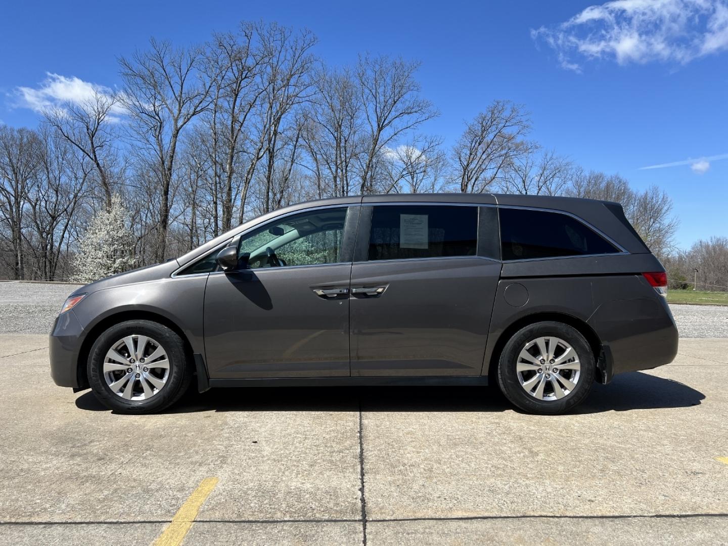 2016 GREY /Gray Leather HONDA ODYSSEY EXL (5FNRL5H60GB) with an 3.5L V6 engine, Automatic transmission, located at 2990 Old Orchard Rd., Jackson, MO, 63755, 37.354214, -89.612106 - 2016 Honda Odyssey EX-L 1-Owner 178xxx miles Front Wheel Drive 3.5L V6 Automatic Leather 3rd Row Power/Heated Seats Backup Camera Sunroof Bluetooth Cruise Power Windows/Locks/Mirrors We have financing available and we accept trades! Fill out a credit application on our website or come - Photo#7