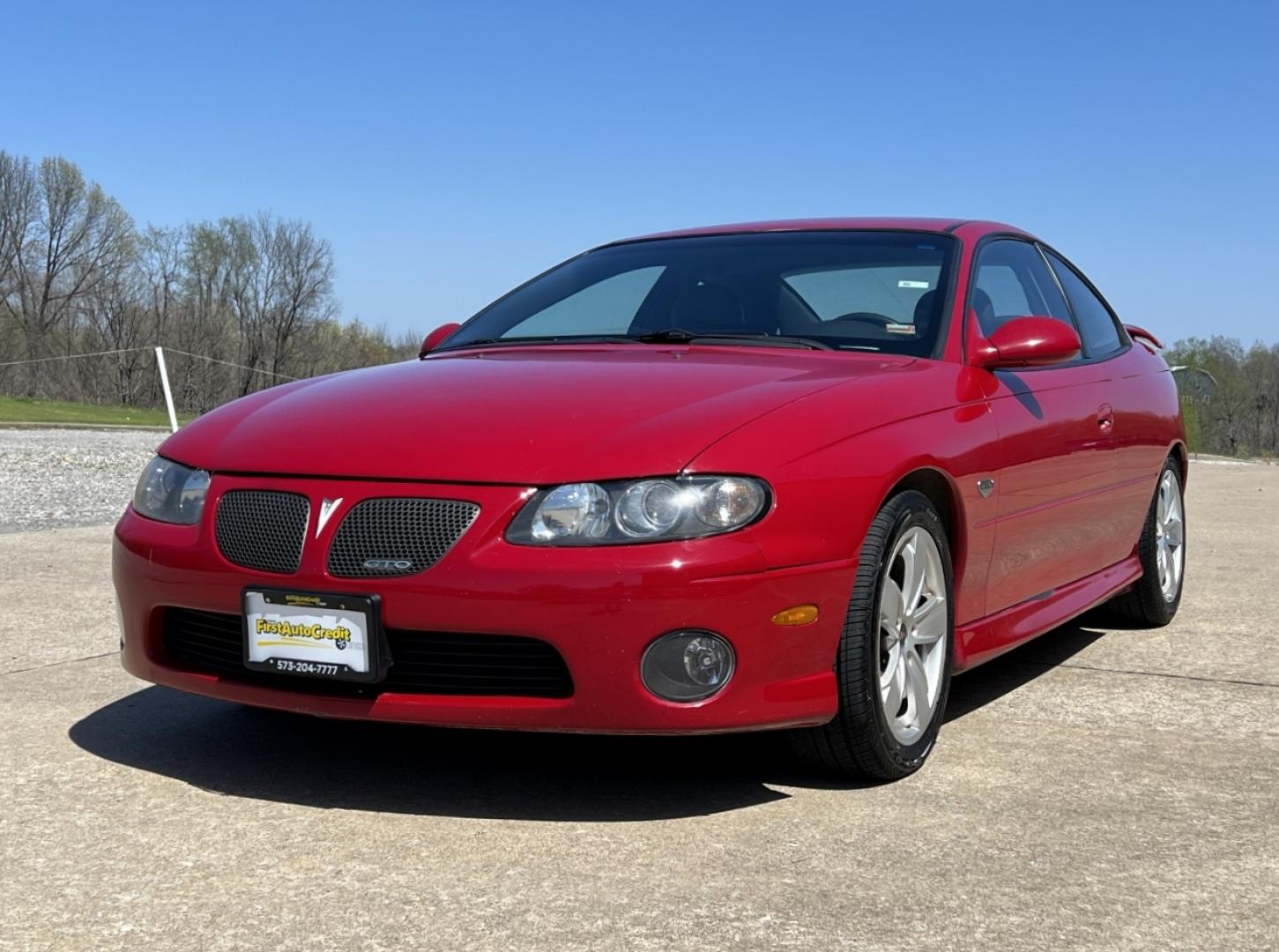 2004 RED /Black Leather PONTIAC GTO (6G2VX12G84L) with an 5.7L V8 engine, Automatic transmission, located at 2990 Old Orchard Rd., Jackson, MO, 63755, 37.354214, -89.612106 - 2004 Pontiac GTO Only 88xxx miles Rear Wheel Drive 5.7L V8 Automatic Leather Power Seats Cruise Power Windows/Mirrors We have financing available and we accept trades! Fill out a credit application on our website or come by today! If you have any questions, give us a call at (573) 204-7777 - Photo#3
