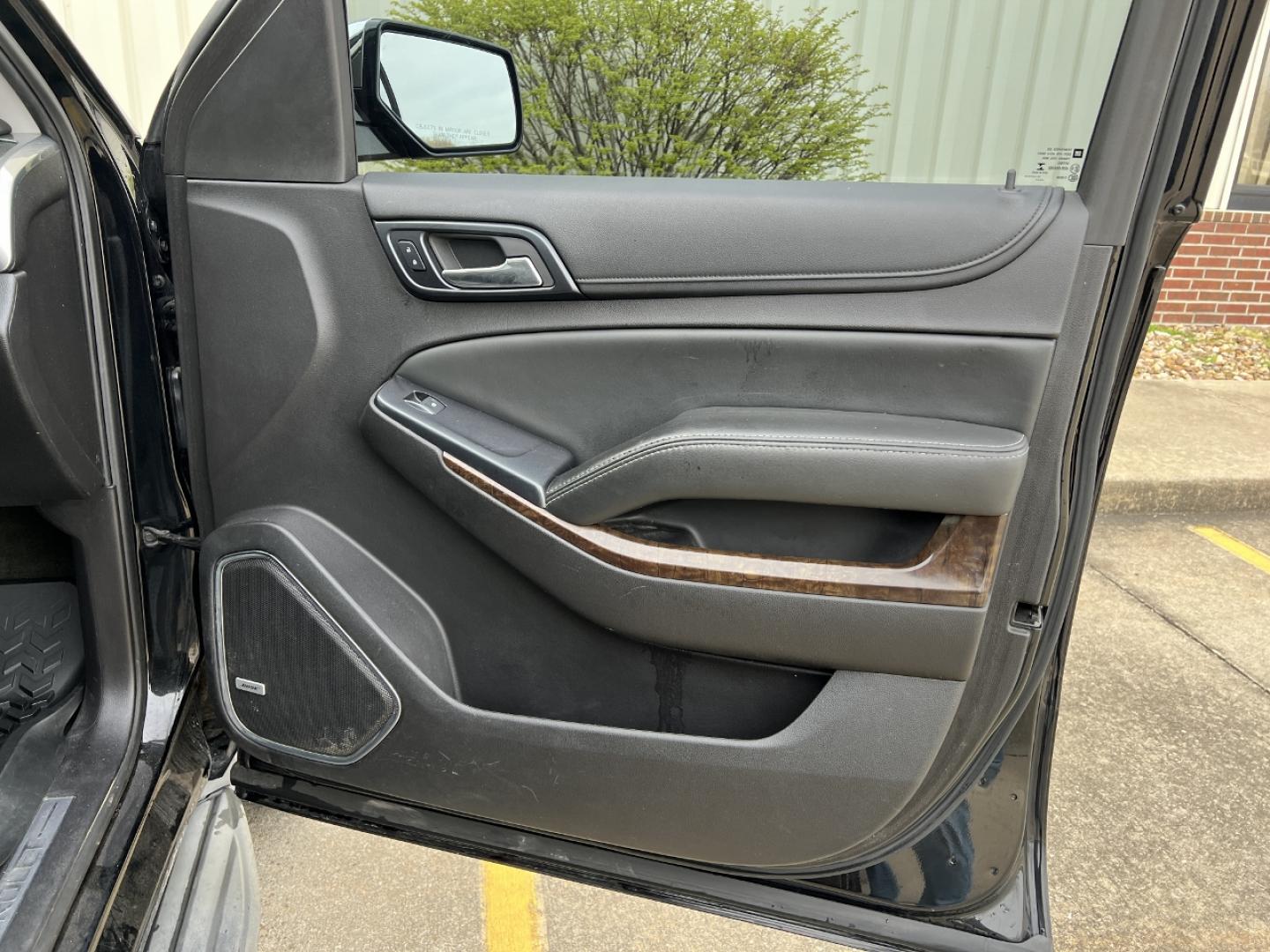 2015 BLACK /Black Leather CHEVROLET TAHOE 1500 LT (1GNSKBKC0FR) with an 5.3L V8 engine, Automatic transmission, located at 2990 Old Orchard Rd., Jackson, MO, 63755, 37.354214, -89.612106 - 2015 Chevrolet Tahoe 1500 LT 111xxx miles 4 Wheel Drive 5.3L V8 Automatic Leather 3rd Row Navigation Backup Camera Power/Heated Seats Bluetooth Remote Start Cruise Power Windows/Locks/Mirrors We have financing available and we accept trades! Fill out a credit application on our website - Photo#17