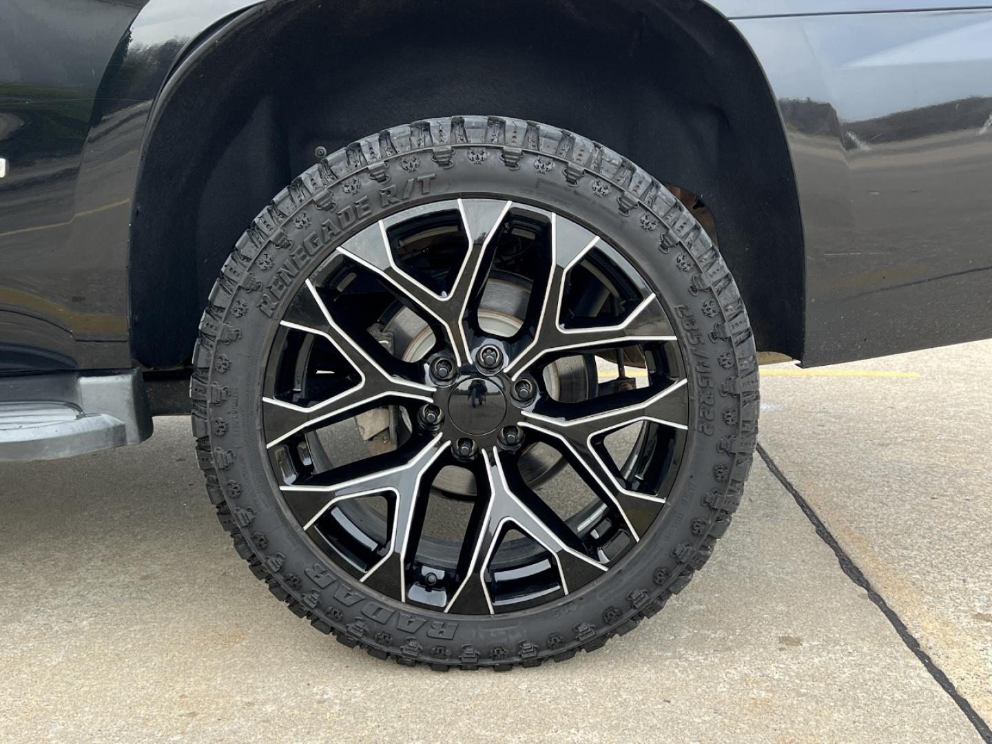 2015 BLACK /Black Leather CHEVROLET TAHOE 1500 LT (1GNSKBKC0FR) with an 5.3L V8 engine, Automatic transmission, located at 2990 Old Orchard Rd., Jackson, MO, 63755, 37.354214, -89.612106 - 2015 Chevrolet Tahoe 1500 LT 111xxx miles 4 Wheel Drive 5.3L V8 Automatic Leather 3rd Row Navigation Backup Camera Power/Heated Seats Bluetooth Remote Start Cruise Power Windows/Locks/Mirrors We have financing available and we accept trades! Fill out a credit application on our website - Photo#42
