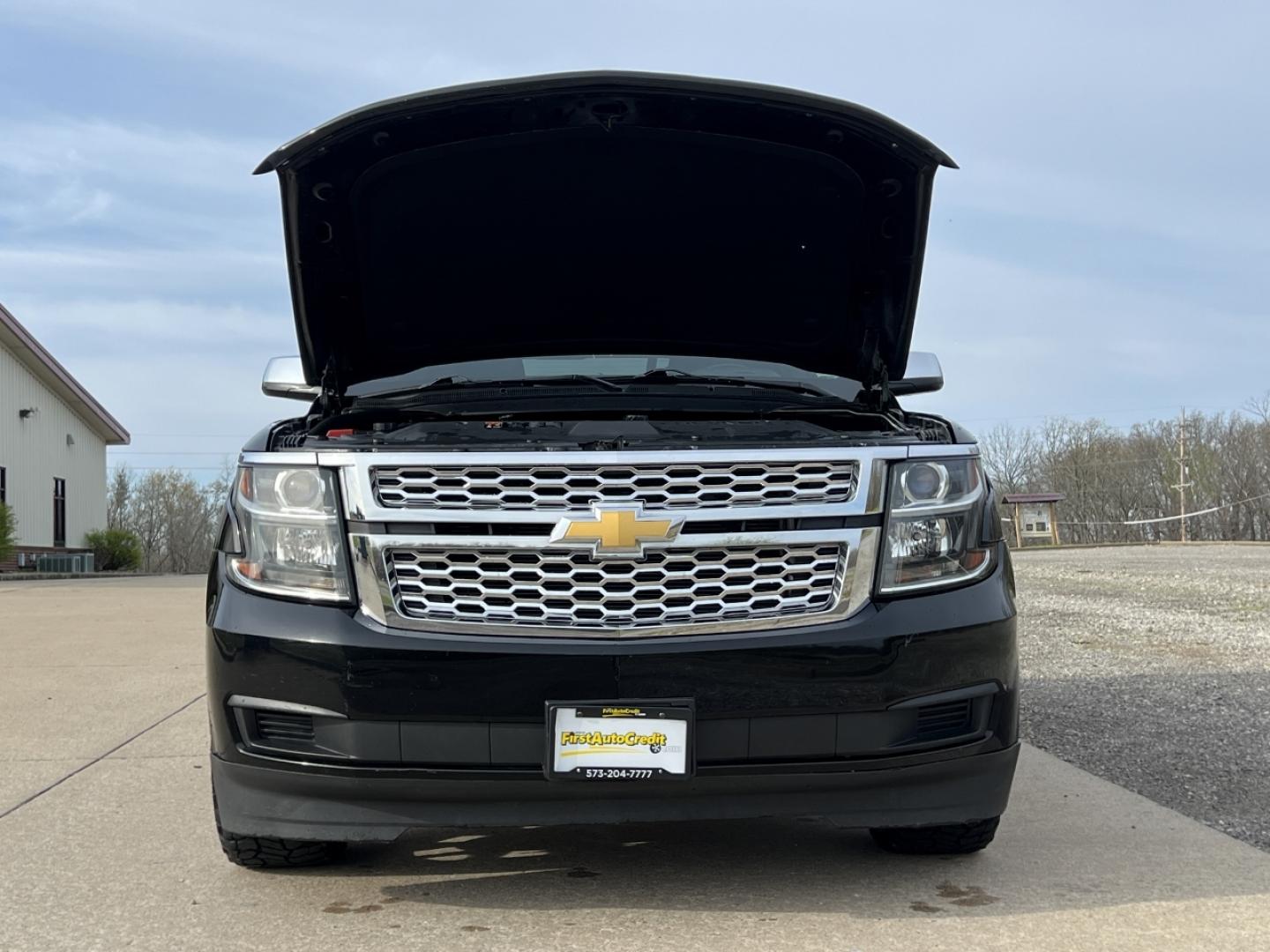 2015 BLACK /Black Leather CHEVROLET TAHOE 1500 LT (1GNSKBKC0FR) with an 5.3L V8 engine, Automatic transmission, located at 2990 Old Orchard Rd., Jackson, MO, 63755, 37.354214, -89.612106 - 2015 Chevrolet Tahoe 1500 LT 111xxx miles 4 Wheel Drive 5.3L V8 Automatic Leather 3rd Row Navigation Backup Camera Power/Heated Seats Bluetooth Remote Start Cruise Power Windows/Locks/Mirrors We have financing available and we accept trades! Fill out a credit application on our website - Photo#38