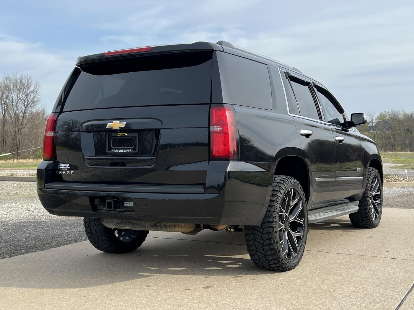 2015 BLACK /Black Leather CHEVROLET TAHOE 1500 LT (1GNSKBKC0FR) with an 5.3L V8 engine, Automatic transmission, located at 2990 Old Orchard Rd., Jackson, MO, 63755, 37.354214, -89.612106 - 2015 Chevrolet Tahoe 1500 LT 111xxx miles 4 Wheel Drive 5.3L V8 Automatic Leather 3rd Row Navigation Backup Camera Power/Heated Seats Bluetooth Remote Start Cruise Power Windows/Locks/Mirrors We have financing available and we accept trades! Fill out a credit application on our website - Photo#11