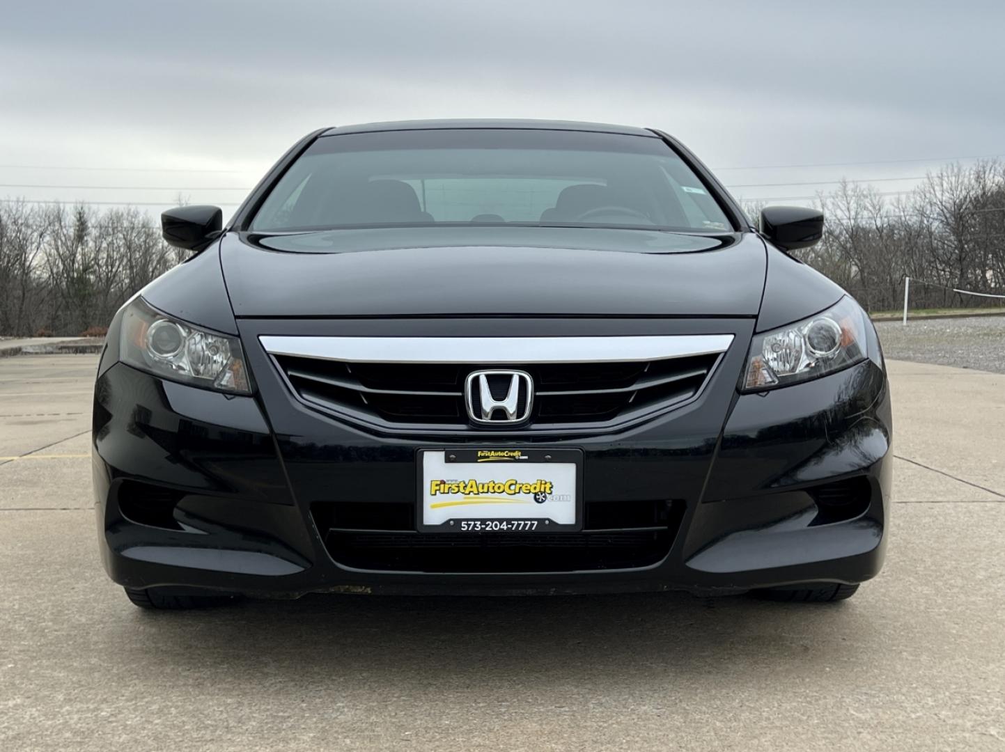 2012 BLACK /Black Leather HONDA ACCORD EXL (1HGCS1B88CA) with an 2.4L 4 Cyl. engine, Automatic transmission, located at 2990 Old Orchard Rd., Jackson, MO, 63755, 37.354214, -89.612106 - 2012 Honda Accord EX-L 121xxx miles Front Wheel Drive 2.4L 4 Cyl. Automatic Leather Power Driver Seat Heated Seats Sunroof Cruise Power Windows/Locks/Mirrors We have financing available and we accept trades! Fill out a credit application on our website or come by today! If you have any q - Photo#11
