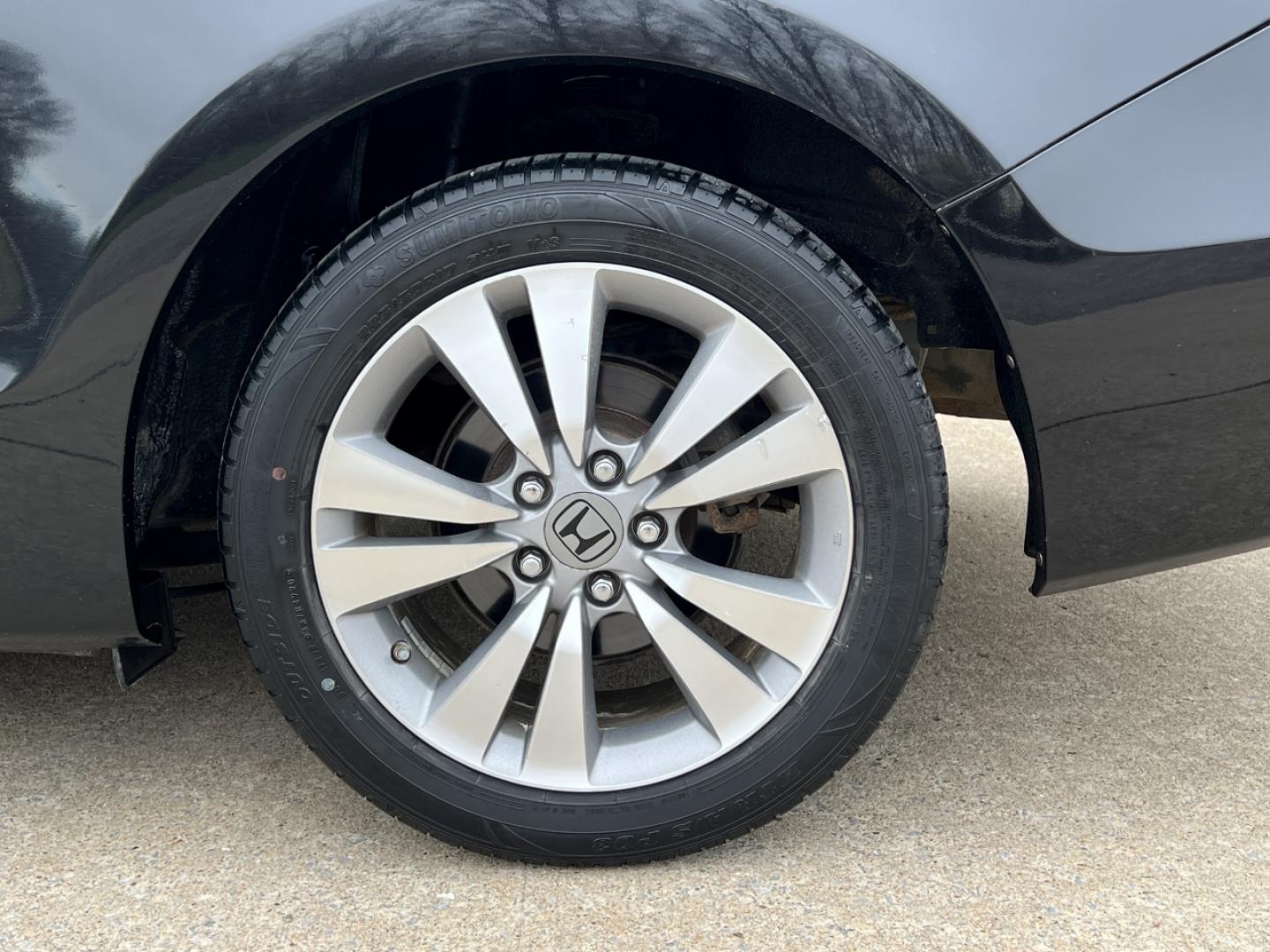 2012 BLACK /Black Leather HONDA ACCORD EXL (1HGCS1B88CA) with an 2.4L 4 Cyl. engine, Automatic transmission, located at 2990 Old Orchard Rd., Jackson, MO, 63755, 37.354214, -89.612106 - 2012 Honda Accord EX-L 121xxx miles Front Wheel Drive 2.4L 4 Cyl. Automatic Leather Power Driver Seat Heated Seats Sunroof Cruise Power Windows/Locks/Mirrors We have financing available and we accept trades! Fill out a credit application on our website or come by today! If you have any q - Photo#32