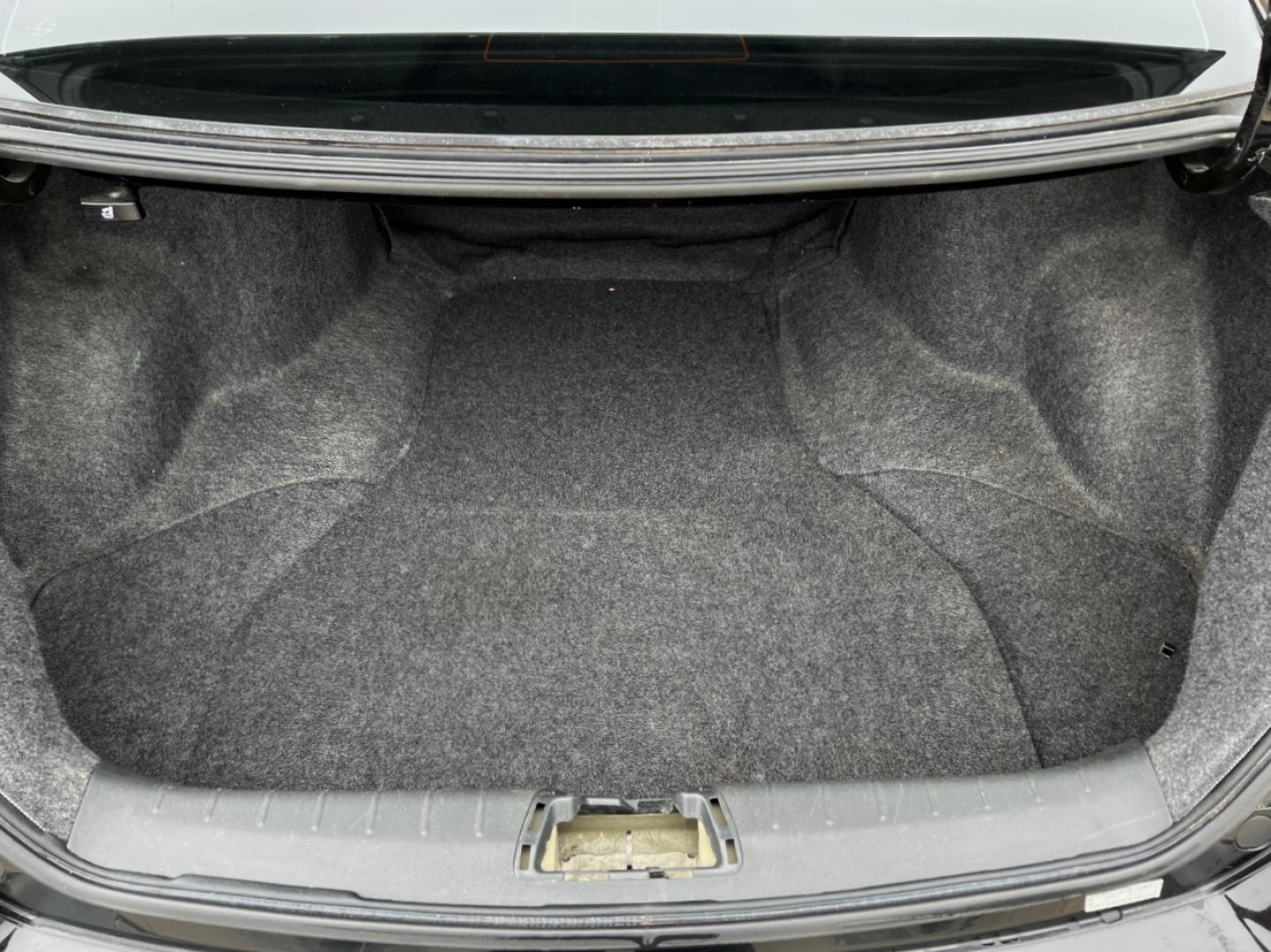 2012 BLACK /Black Leather HONDA ACCORD EXL (1HGCS1B88CA) with an 2.4L 4 Cyl. engine, Automatic transmission, located at 2990 Old Orchard Rd., Jackson, MO, 63755, 37.354214, -89.612106 - 2012 Honda Accord EX-L 121xxx miles Front Wheel Drive 2.4L 4 Cyl. Automatic Leather Power Driver Seat Heated Seats Sunroof Cruise Power Windows/Locks/Mirrors We have financing available and we accept trades! Fill out a credit application on our website or come by today! If you have any q - Photo#18