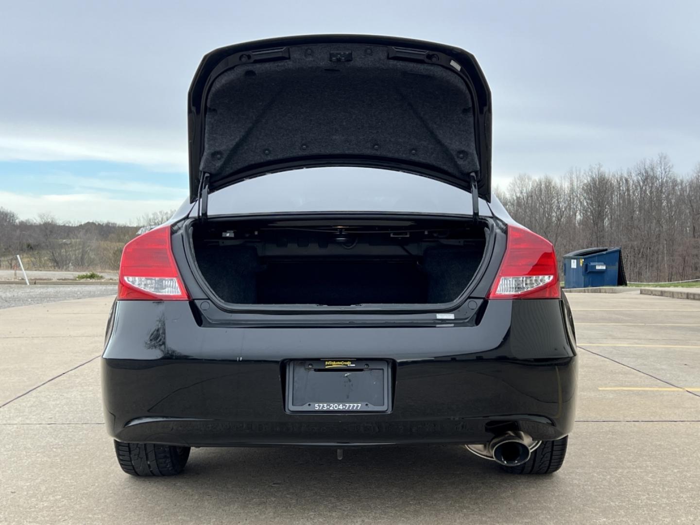 2012 BLACK /Black Leather HONDA ACCORD EXL (1HGCS1B88CA) with an 2.4L 4 Cyl. engine, Automatic transmission, located at 2990 Old Orchard Rd., Jackson, MO, 63755, 37.354214, -89.612106 - 2012 Honda Accord EX-L 121xxx miles Front Wheel Drive 2.4L 4 Cyl. Automatic Leather Power Driver Seat Heated Seats Sunroof Cruise Power Windows/Locks/Mirrors We have financing available and we accept trades! Fill out a credit application on our website or come by today! If you have any q - Photo#17