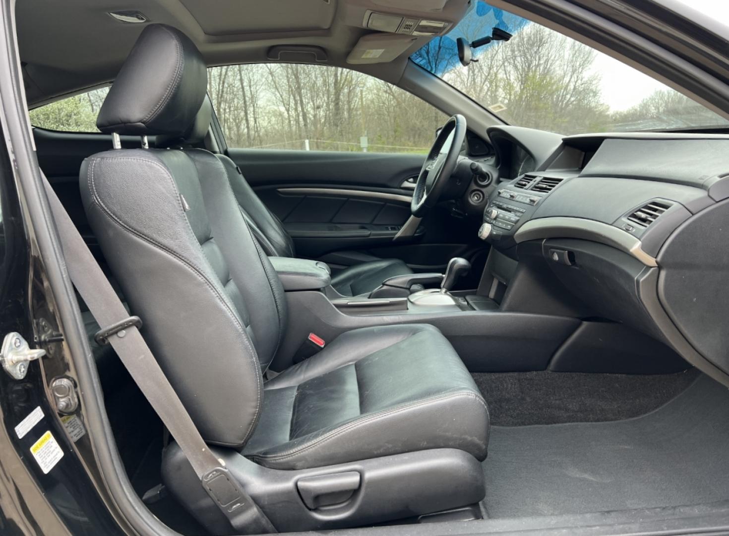 2012 BLACK /Black Leather HONDA ACCORD EXL (1HGCS1B88CA) with an 2.4L 4 Cyl. engine, Automatic transmission, located at 2990 Old Orchard Rd., Jackson, MO, 63755, 37.354214, -89.612106 - 2012 Honda Accord EX-L 121xxx miles Front Wheel Drive 2.4L 4 Cyl. Automatic Leather Power Driver Seat Heated Seats Sunroof Cruise Power Windows/Locks/Mirrors We have financing available and we accept trades! Fill out a credit application on our website or come by today! If you have any q - Photo#15