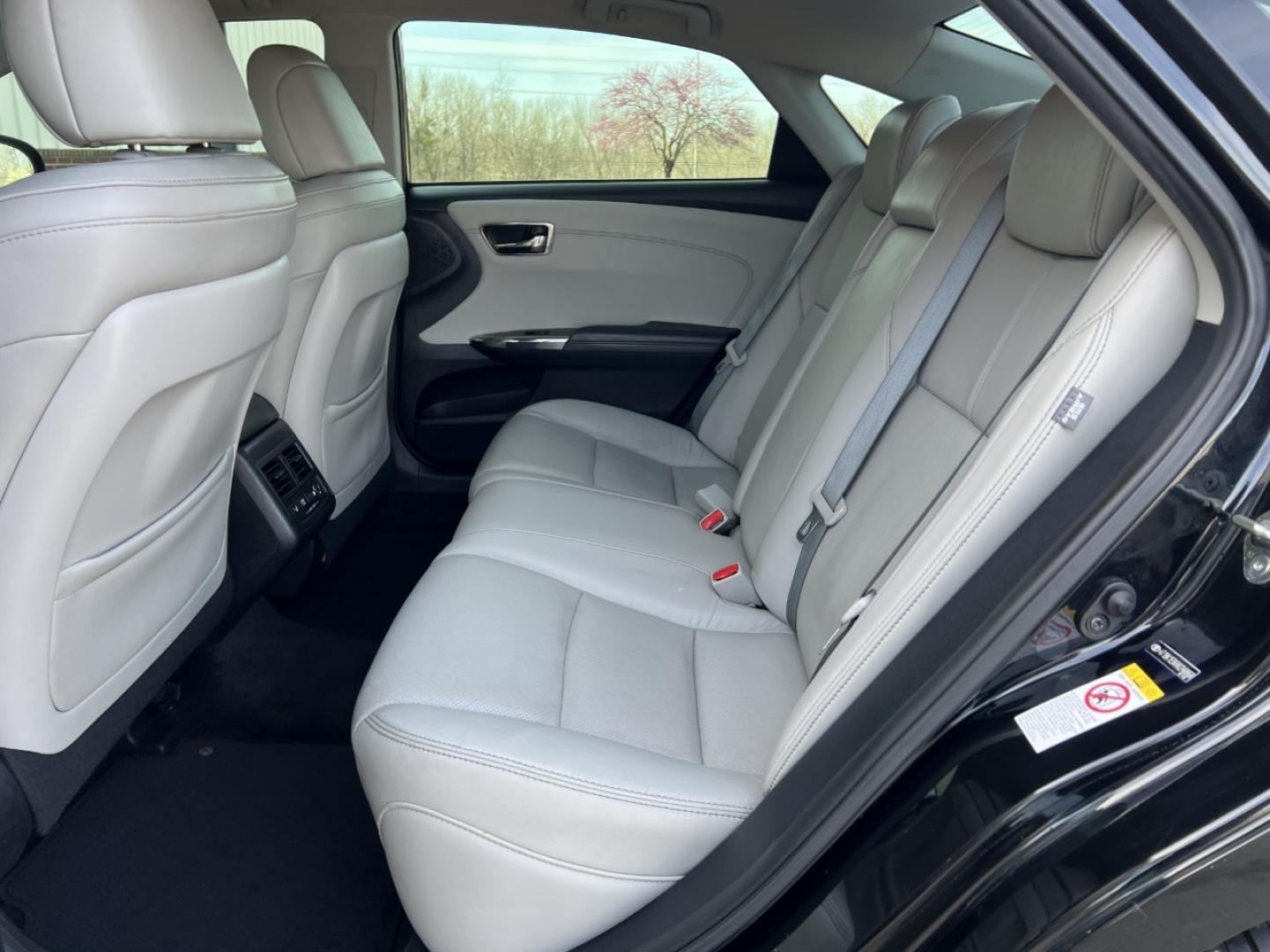 2017 BLACK /Gray Leather TOYOTA AVALON XLE (4T1BK1EB6HU) with an 3.5L V6 engine, Automatic transmission, located at 2990 Old Orchard Rd., Jackson, MO, 63755, 37.354214, -89.612106 - 2017 Toyota Avalon XLE 1-Owner 127xxx miles Front Wheel Drive 3.5L V6 Automatic Leather Navigation Power/Heated/Cooled Seats Heated Rear Seats Backup Camera Sunroof Bluetooth Cruise Power Windows/Locks/Mirrors We have financing available and we accept trades! Fill out a credit applica - Photo#19