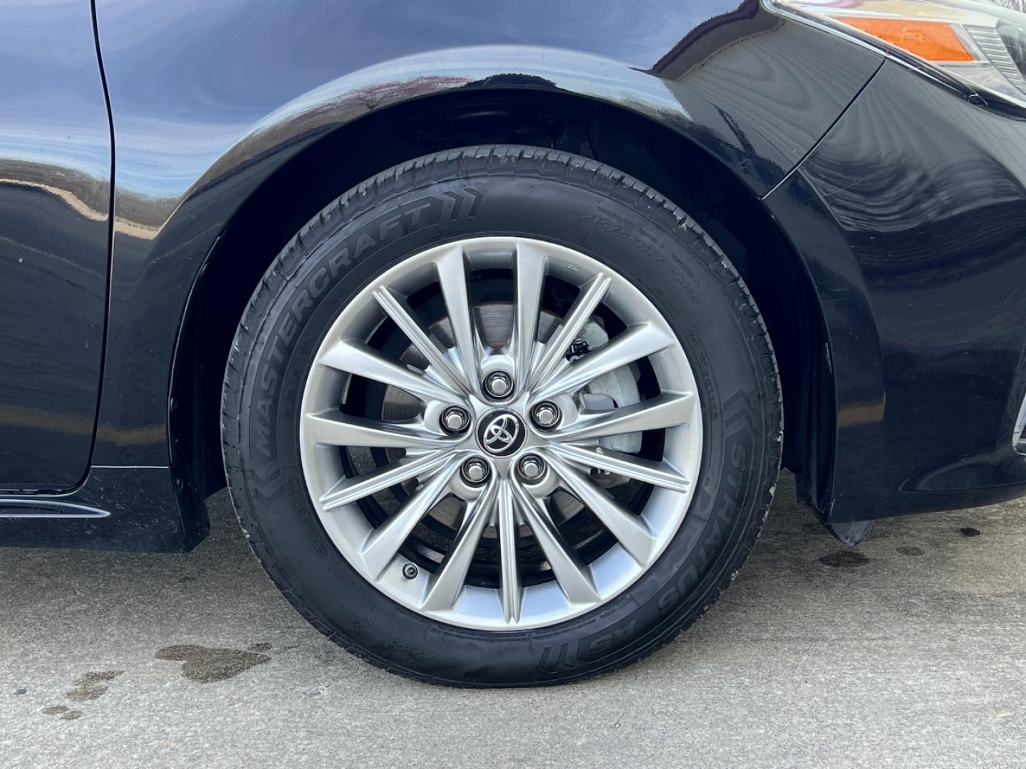 2017 BLACK /Gray Leather TOYOTA AVALON XLE (4T1BK1EB6HU) with an 3.5L V6 engine, Automatic transmission, located at 2990 Old Orchard Rd., Jackson, MO, 63755, 37.354214, -89.612106 - 2017 Toyota Avalon XLE 1-Owner 127xxx miles Front Wheel Drive 3.5L V6 Automatic Leather Navigation Power/Heated/Cooled Seats Heated Rear Seats Backup Camera Sunroof Bluetooth Cruise Power Windows/Locks/Mirrors We have financing available and we accept trades! Fill out a credit applica - Photo#42