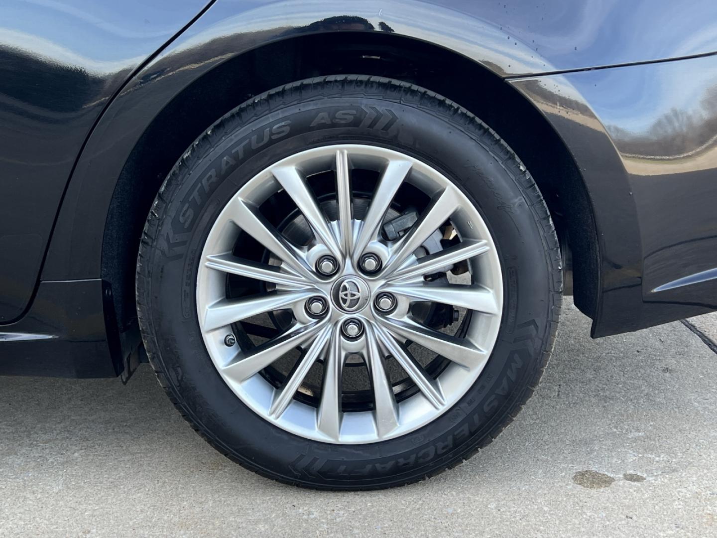 2017 BLACK /Gray Leather TOYOTA AVALON XLE (4T1BK1EB6HU) with an 3.5L V6 engine, Automatic transmission, located at 2990 Old Orchard Rd., Jackson, MO, 63755, 37.354214, -89.612106 - 2017 Toyota Avalon XLE 1-Owner 127xxx miles Front Wheel Drive 3.5L V6 Automatic Leather Navigation Power/Heated/Cooled Seats Heated Rear Seats Backup Camera Sunroof Bluetooth Cruise Power Windows/Locks/Mirrors We have financing available and we accept trades! Fill out a credit applica - Photo#40