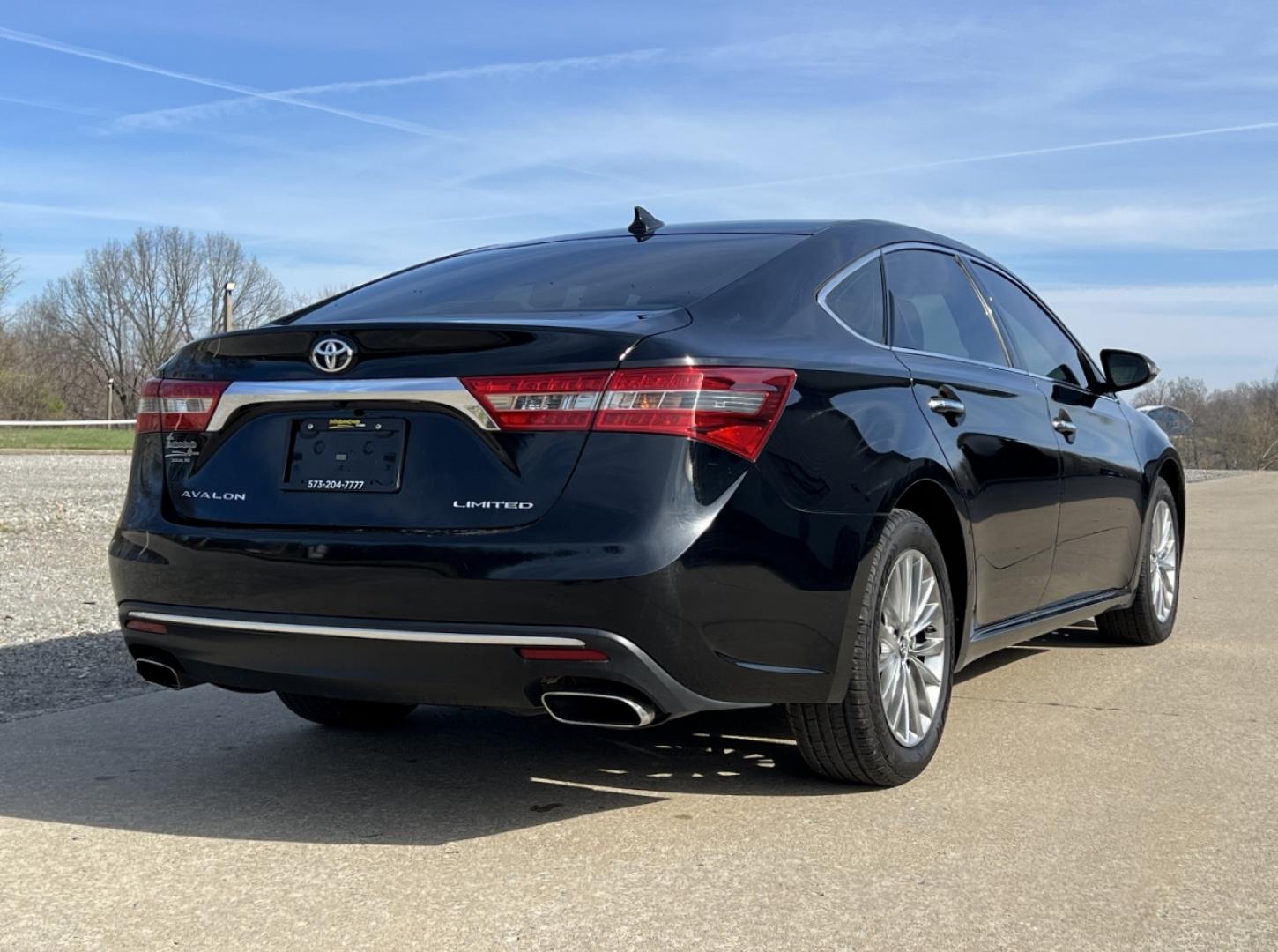 2017 BLACK /Gray Leather TOYOTA AVALON XLE (4T1BK1EB6HU) with an 3.5L V6 engine, Automatic transmission, located at 2990 Old Orchard Rd., Jackson, MO, 63755, 37.354214, -89.612106 - 2017 Toyota Avalon XLE 1-Owner 127xxx miles Front Wheel Drive 3.5L V6 Automatic Leather Navigation Power/Heated/Cooled Seats Heated Rear Seats Backup Camera Sunroof Bluetooth Cruise Power Windows/Locks/Mirrors We have financing available and we accept trades! Fill out a credit applica - Photo#11