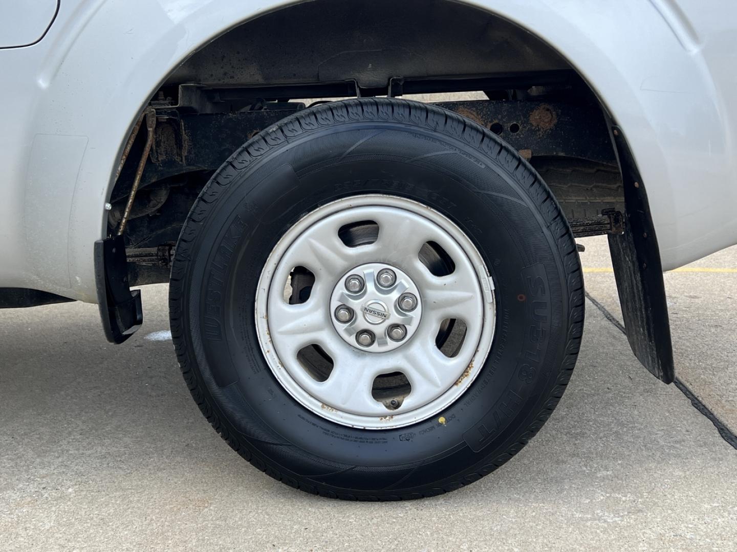 2015 SILVER /Black Cloth NISSAN FRONTIER S (1N6BD0CT5FN) with an 2.5L 4 Cyl. engine, Automatic transmission, located at 2990 Old Orchard Rd., Jackson, MO, 63755, 37.354214, -89.612106 - 2015 Nissan Frontier S 128xxx miles Rear Wheel Drive 2.5L 4 Cyl. Automatic Cruise We have financing available and we accept trades! Fill out a credit application on our website or come by today! If you have any questions, give us a call at (573) 204-7777 or visit our website at firstautocredi - Photo#30