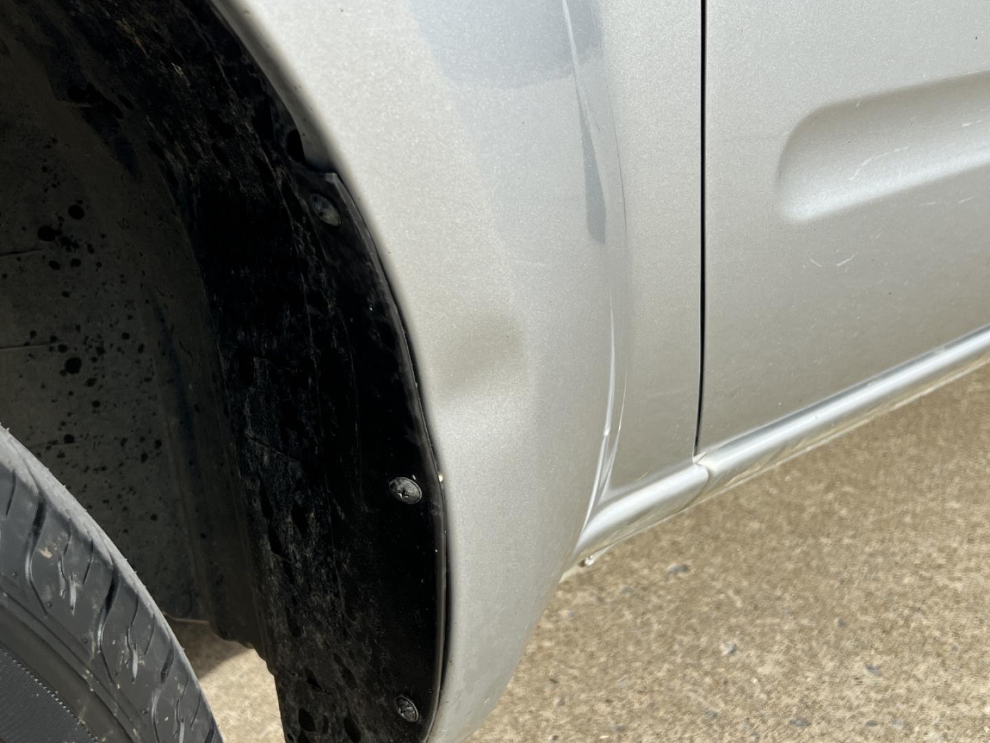2015 SILVER /Black Cloth NISSAN FRONTIER S (1N6BD0CT5FN) with an 2.5L 4 Cyl. engine, Automatic transmission, located at 2990 Old Orchard Rd., Jackson, MO, 63755, 37.354214, -89.612106 - 2015 Nissan Frontier S 128xxx miles Rear Wheel Drive 2.5L 4 Cyl. Automatic Cruise We have financing available and we accept trades! Fill out a credit application on our website or come by today! If you have any questions, give us a call at (573) 204-7777 or visit our website at firstautocredi - Photo#39