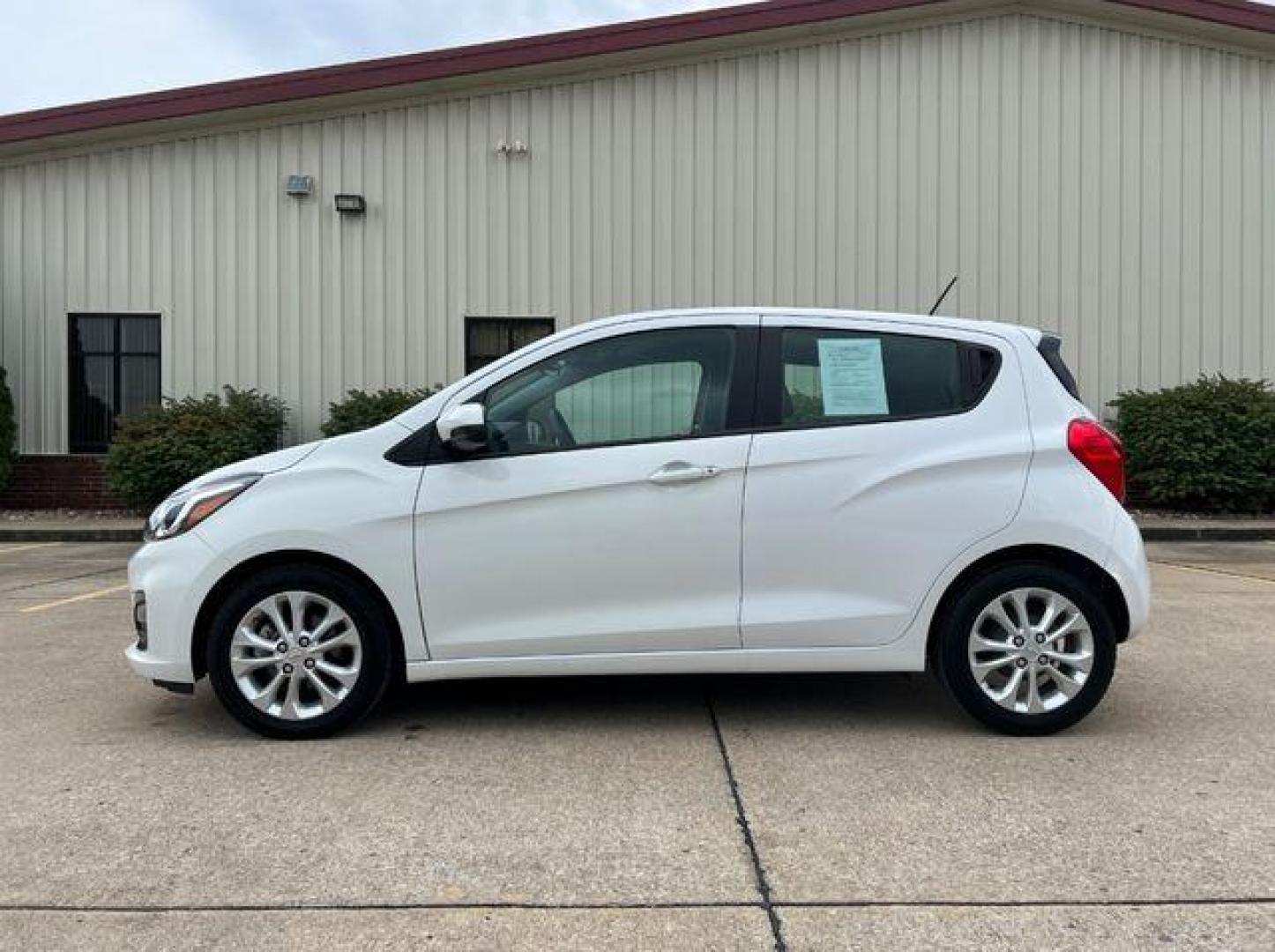 2021 WHITE /Black Cloth CHEVROLET SPARK 1LT (KL8CD6SA8MC) with an 1.4L 4 Cyl. engine, Continuously Variable transmission, located at 2990 Old Orchard Rd., Jackson, MO, 63755, 37.354214, -89.612106 - 2021 Chevrolet Spark LT 1-Owner 70xxx miles Front Wheel Drive 1.4L 4 Cyl. Automatic Backup Camera Bluetooth Cruise Power Windows/Locks/Mirrors We have financing available and we accept trades! Fill out a credit application on our website or come by today! If you have any questions, give u - Photo#4