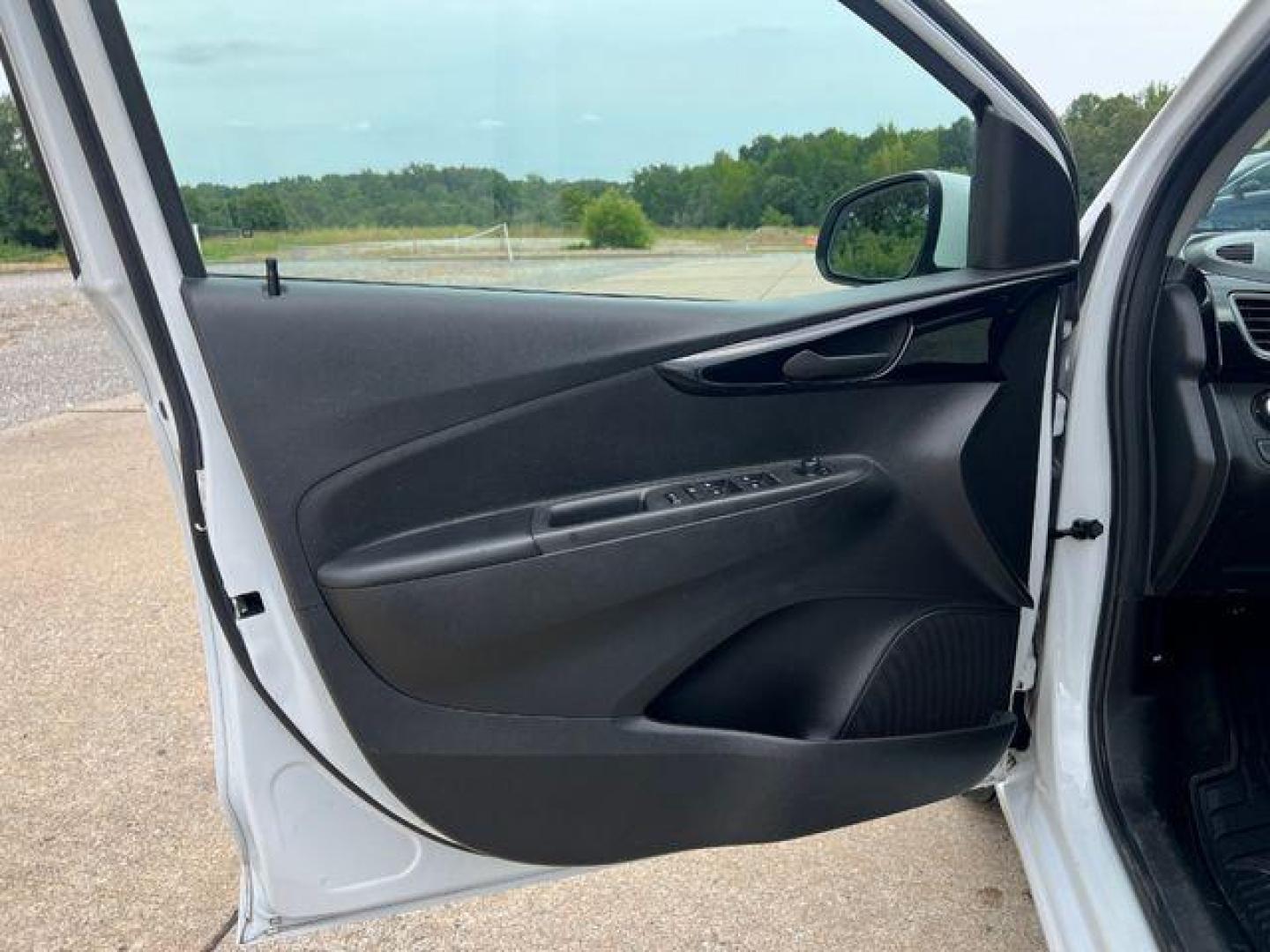 2021 WHITE /Black Cloth CHEVROLET SPARK 1LT (KL8CD6SA8MC) with an 1.4L 4 Cyl. engine, Continuously Variable transmission, located at 2990 Old Orchard Rd., Jackson, MO, 63755, 37.354214, -89.612106 - 2021 Chevrolet Spark LT 1-Owner 70xxx miles Front Wheel Drive 1.4L 4 Cyl. Automatic Backup Camera Bluetooth Cruise Power Windows/Locks/Mirrors We have financing available and we accept trades! Fill out a credit application on our website or come by today! If you have any questions, give u - Photo#10