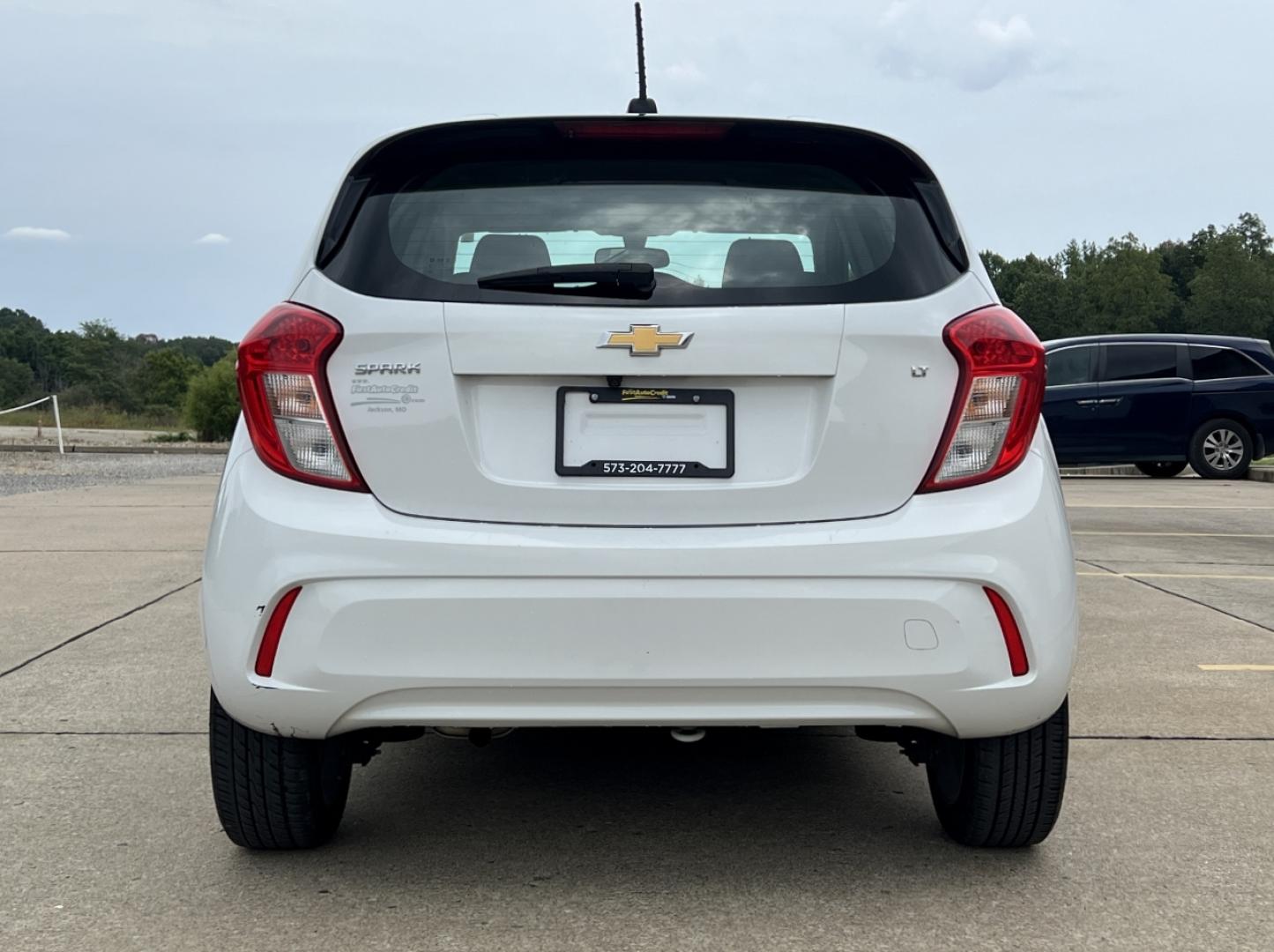 2021 WHITE /Black Cloth CHEVROLET SPARK 1LT (KL8CD6SA8MC) with an 1.4L 4 Cyl. engine, Continuously Variable transmission, located at 506 S. Kingshighway, Cape Girardeau, MO, 63703, (573) 235-5000, 37.294994, -89.556206 - 2021 Chevrolet Spark LT 1-Owner 70xxx miles Front Wheel Drive 1.4L 4 Cyl. Automatic Backup Camera Bluetooth Cruise Power Windows/Locks/Mirrors We have financing available and we accept trades! Fill out a credit application on our website or come by today! If you have any questions, give u - Photo#8