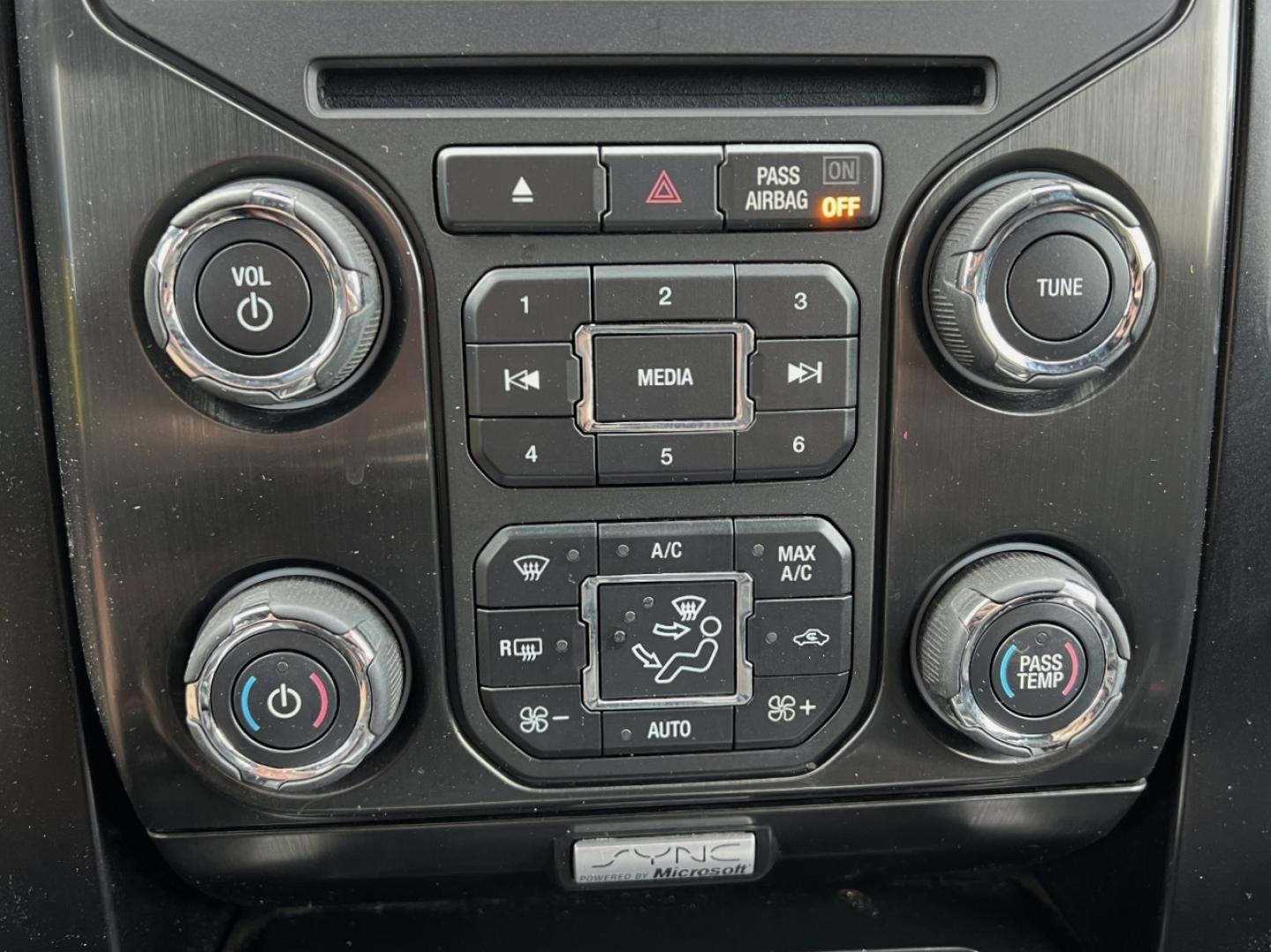 2014 SILVER /Black Suede/Leather Ford F-150 FX4 SuperCrew 5.5-ft. Bed 4WD (1FTFW1ET4EF) with an 3.5L V6 TURBO engine, Automatic transmission, located at 2990 Old Orchard Rd., Jackson, MO, 63755, 37.354214, -89.612106 - 2014 Ford F-150 FX4 Local 1-Owner 127xxx miles 4x4 3.5L V6 Automatic 20" Wheels Navigation Power/Heated/Cooled Seats Backup Camera Sunroof Bluetooth Remote Start Cruise Power Windows/Locks/Mirrors We have financing available and we accept trades! Fill out a credit application on our w - Photo#29
