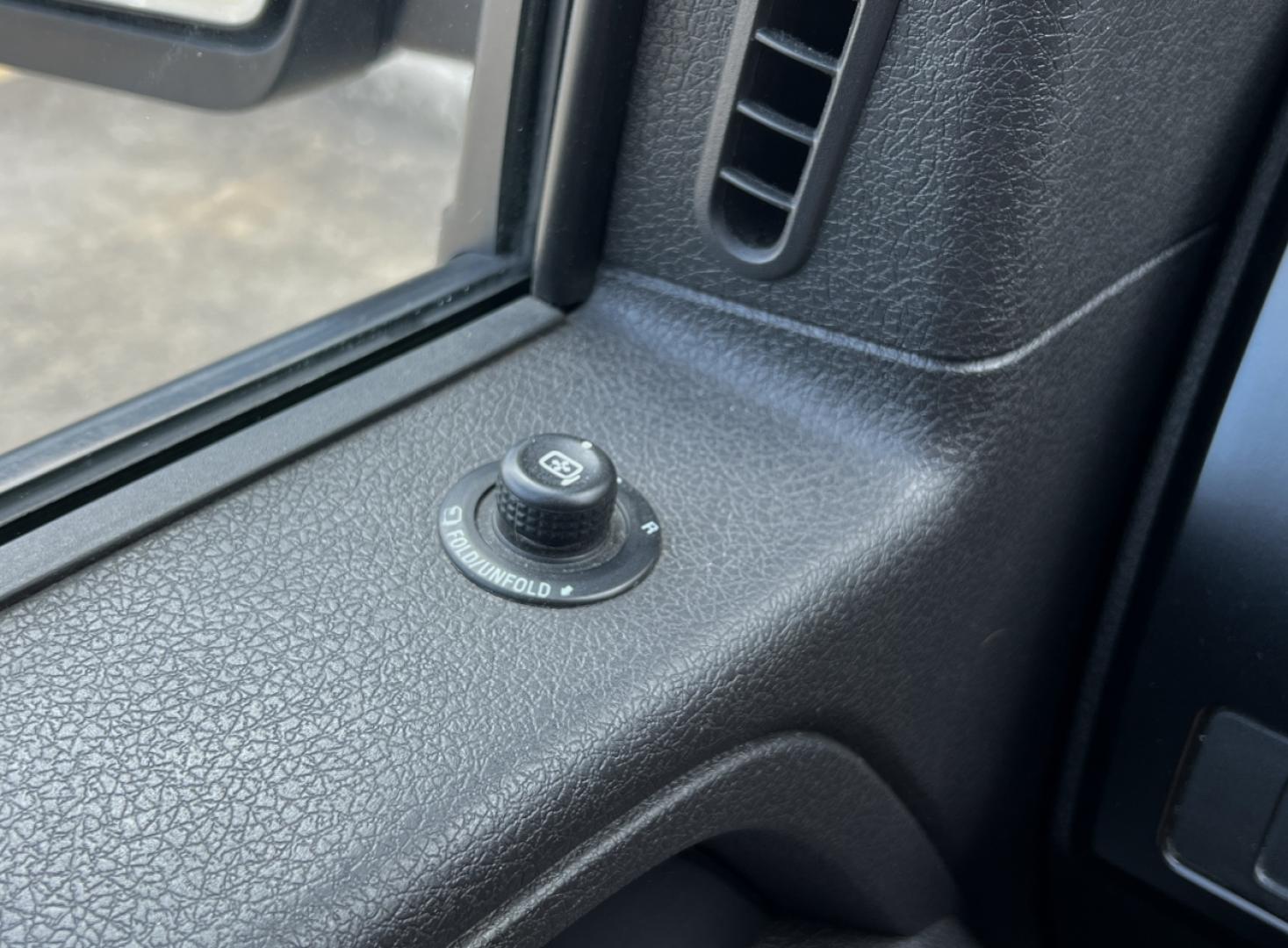 2014 SILVER /Black Suede/Leather Ford F-150 FX4 SuperCrew 5.5-ft. Bed 4WD (1FTFW1ET4EF) with an 3.5L V6 TURBO engine, Automatic transmission, located at 2990 Old Orchard Rd., Jackson, MO, 63755, 37.354214, -89.612106 - 2014 Ford F-150 FX4 Local 1-Owner 127xxx miles 4x4 3.5L V6 Automatic 20" Wheels Navigation Power/Heated/Cooled Seats Backup Camera Sunroof Bluetooth Remote Start Cruise Power Windows/Locks/Mirrors We have financing available and we accept trades! Fill out a credit application on our w - Photo#32
