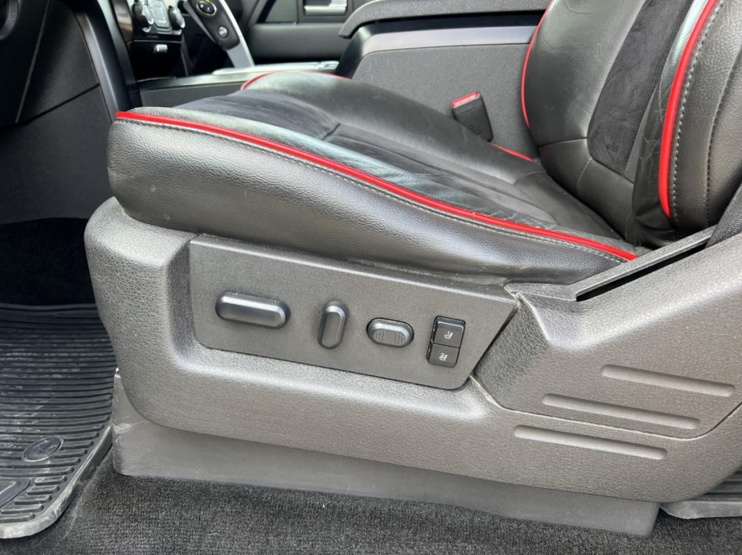 2014 SILVER /Black Suede/Leather Ford F-150 FX4 SuperCrew 5.5-ft. Bed 4WD (1FTFW1ET4EF) with an 3.5L V6 TURBO engine, Automatic transmission, located at 2990 Old Orchard Rd., Jackson, MO, 63755, 37.354214, -89.612106 - 2014 Ford F-150 FX4 Local 1-Owner 127xxx miles 4x4 3.5L V6 Automatic 20" Wheels Navigation Power/Heated/Cooled Seats Backup Camera Sunroof Bluetooth Remote Start Cruise Power Windows/Locks/Mirrors We have financing available and we accept trades! Fill out a credit application on our w - Photo#7
