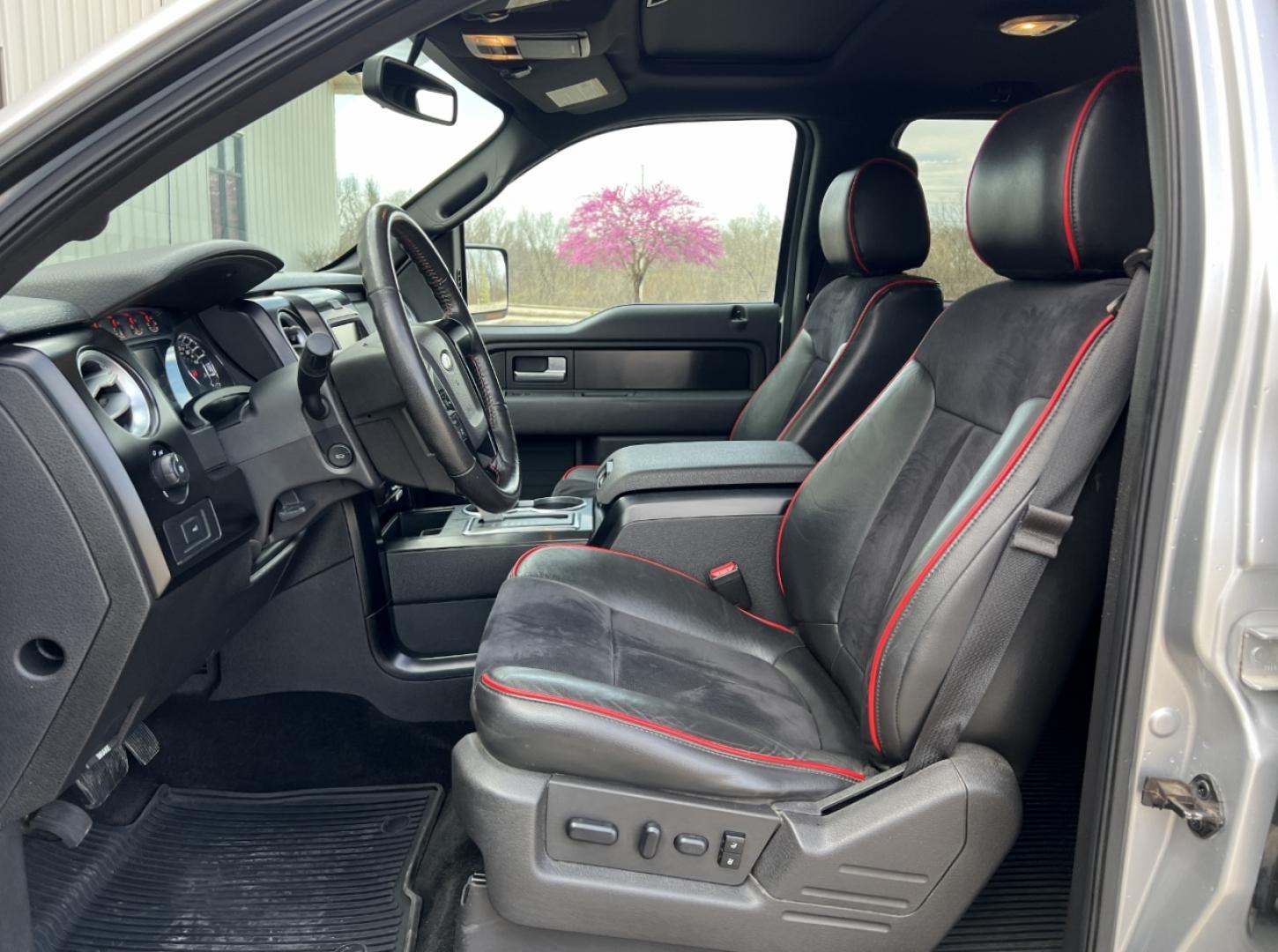2014 SILVER /Black Suede/Leather Ford F-150 FX4 SuperCrew 5.5-ft. Bed 4WD (1FTFW1ET4EF) with an 3.5L V6 TURBO engine, Automatic transmission, located at 2990 Old Orchard Rd., Jackson, MO, 63755, 37.354214, -89.612106 - 2014 Ford F-150 FX4 Local 1-Owner 127xxx miles 4x4 3.5L V6 Automatic 20" Wheels Navigation Power/Heated/Cooled Seats Backup Camera Sunroof Bluetooth Remote Start Cruise Power Windows/Locks/Mirrors We have financing available and we accept trades! Fill out a credit application on our w - Photo#17