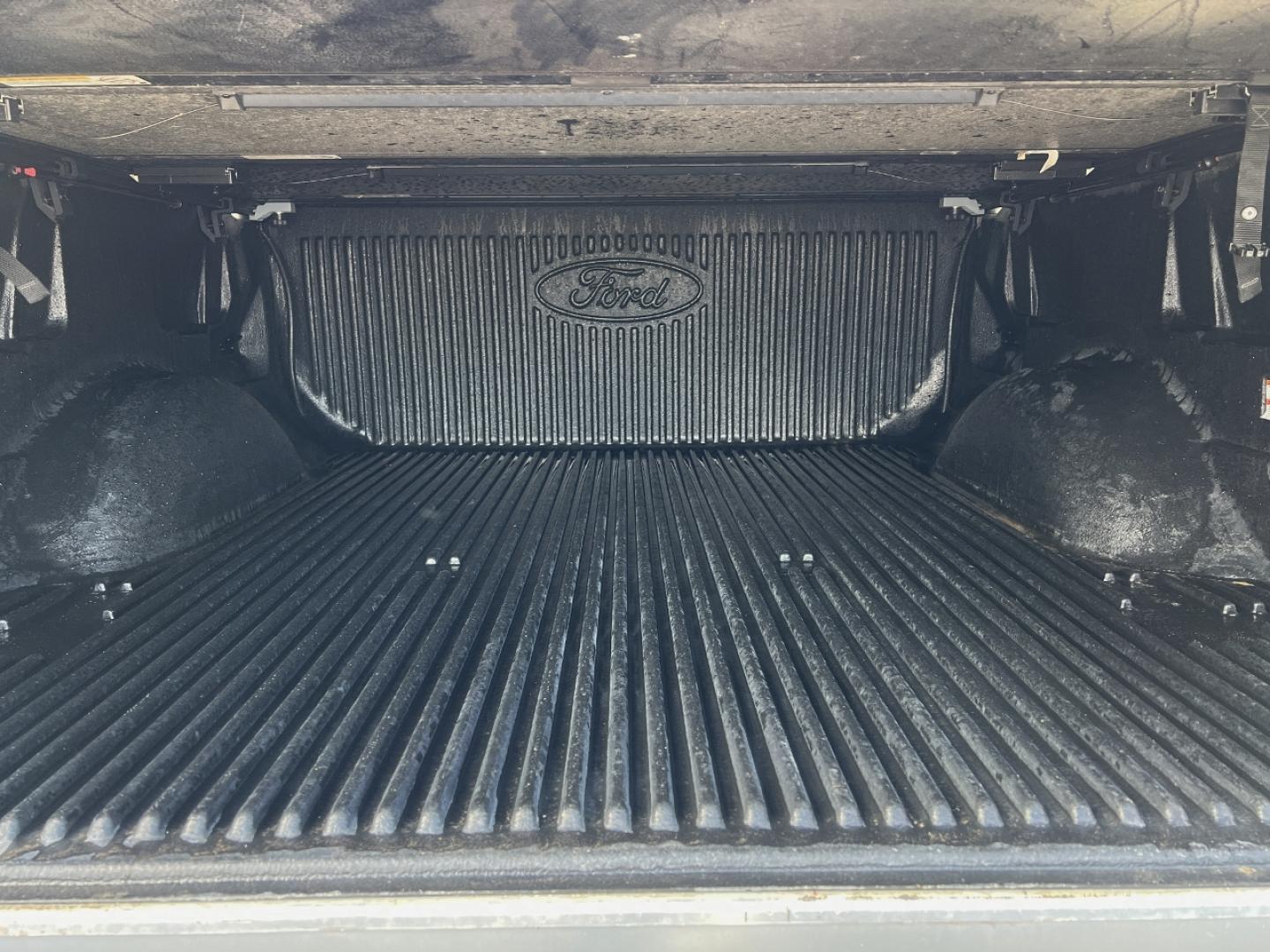 2014 SILVER /Black Suede/Leather Ford F-150 FX4 SuperCrew 5.5-ft. Bed 4WD (1FTFW1ET4EF) with an 3.5L V6 TURBO engine, Automatic transmission, located at 2990 Old Orchard Rd., Jackson, MO, 63755, 37.354214, -89.612106 - 2014 Ford F-150 FX4 Local 1-Owner 127xxx miles 4x4 3.5L V6 Automatic 20" Wheels Navigation Power/Heated/Cooled Seats Backup Camera Sunroof Bluetooth Remote Start Cruise Power Windows/Locks/Mirrors We have financing available and we accept trades! Fill out a credit application on our w - Photo#23
